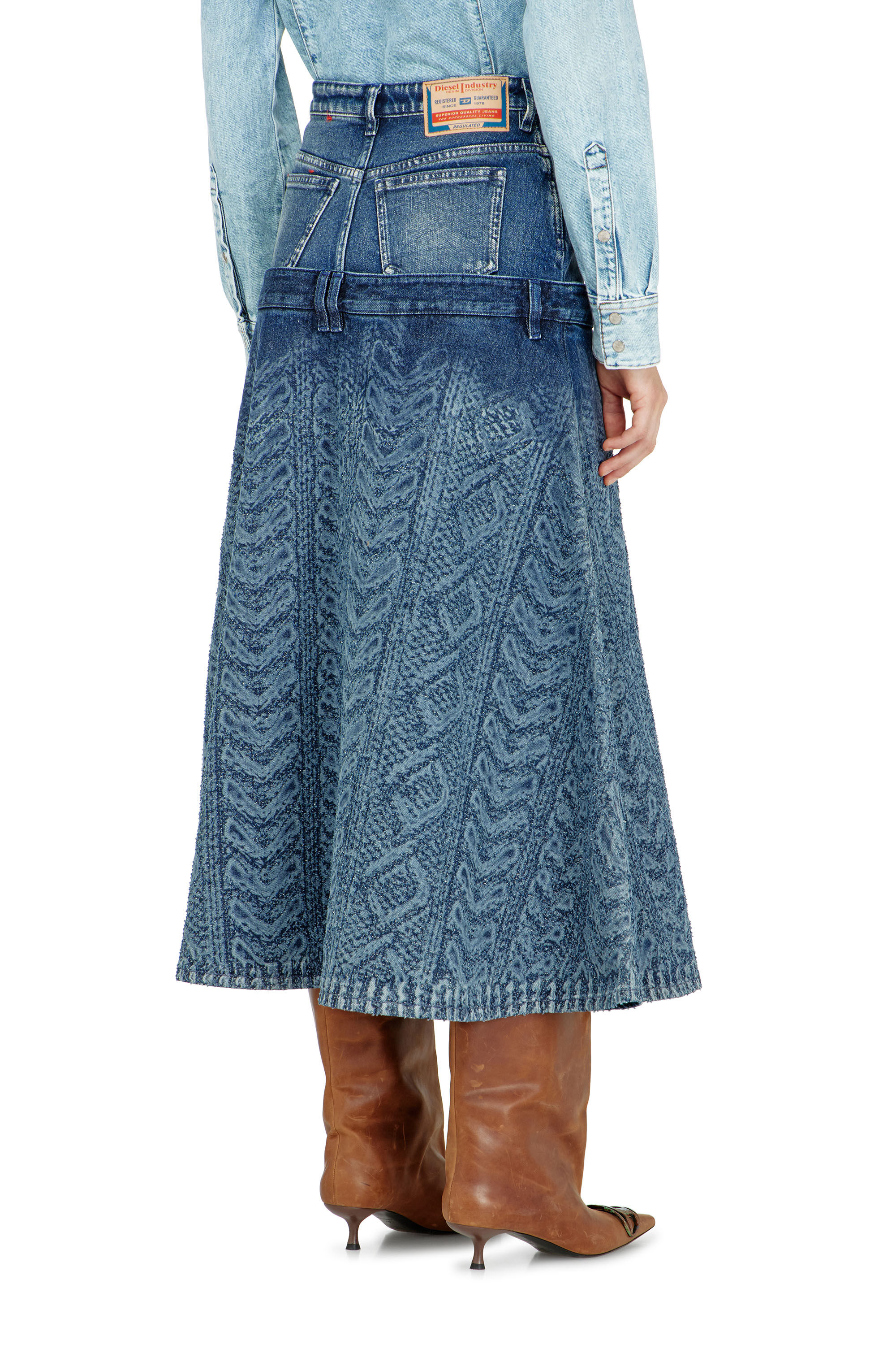 Diesel - DE-VORYA-S1, Woman's Midi skirt in cable-knit-effect denim in Dark Blue - 4