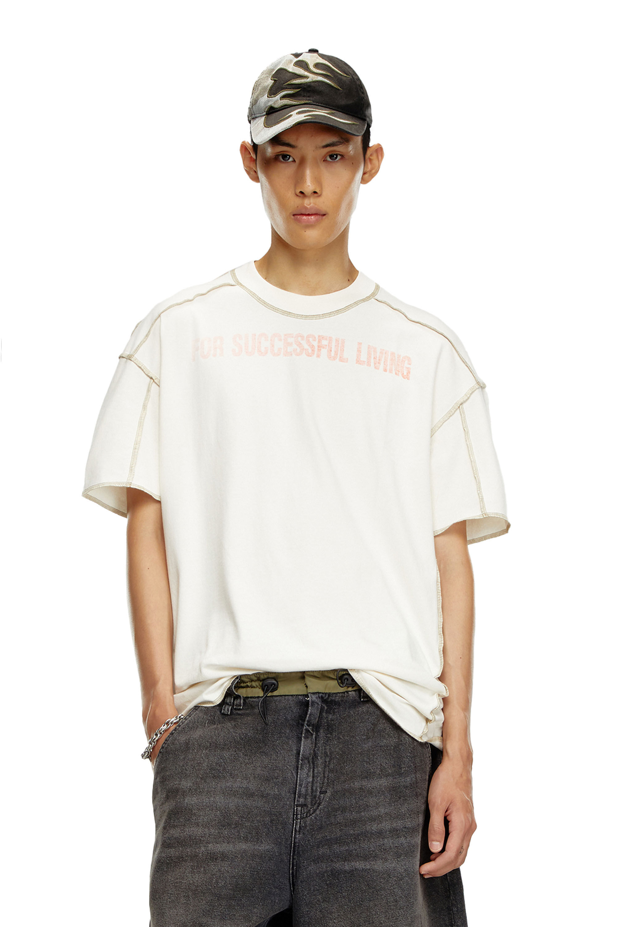 割引 Men's T-shirt with inside-out effect | White | Diesel トップス