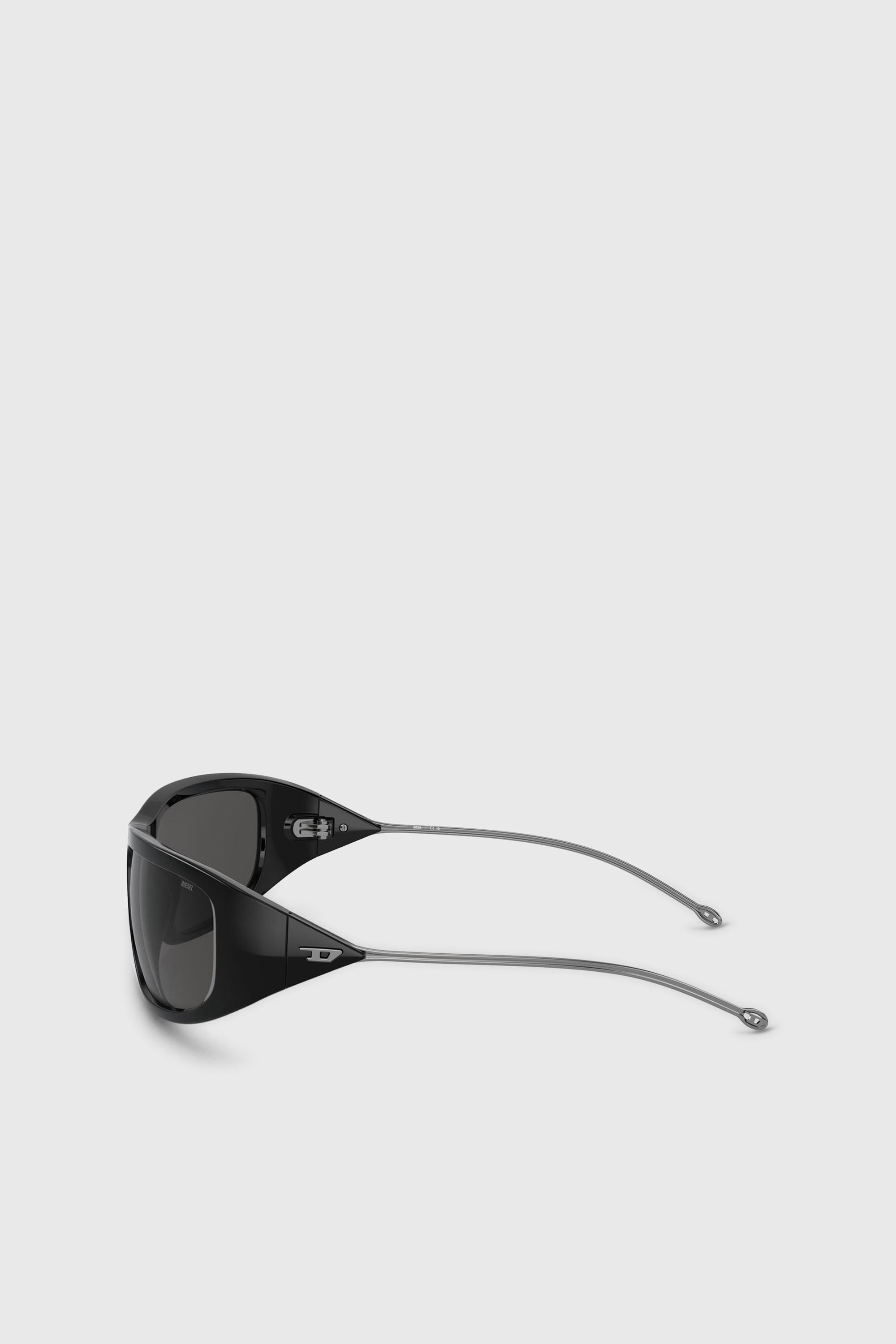 Women's Wraparound style sunglasses | Black | Diesel {{Country}}