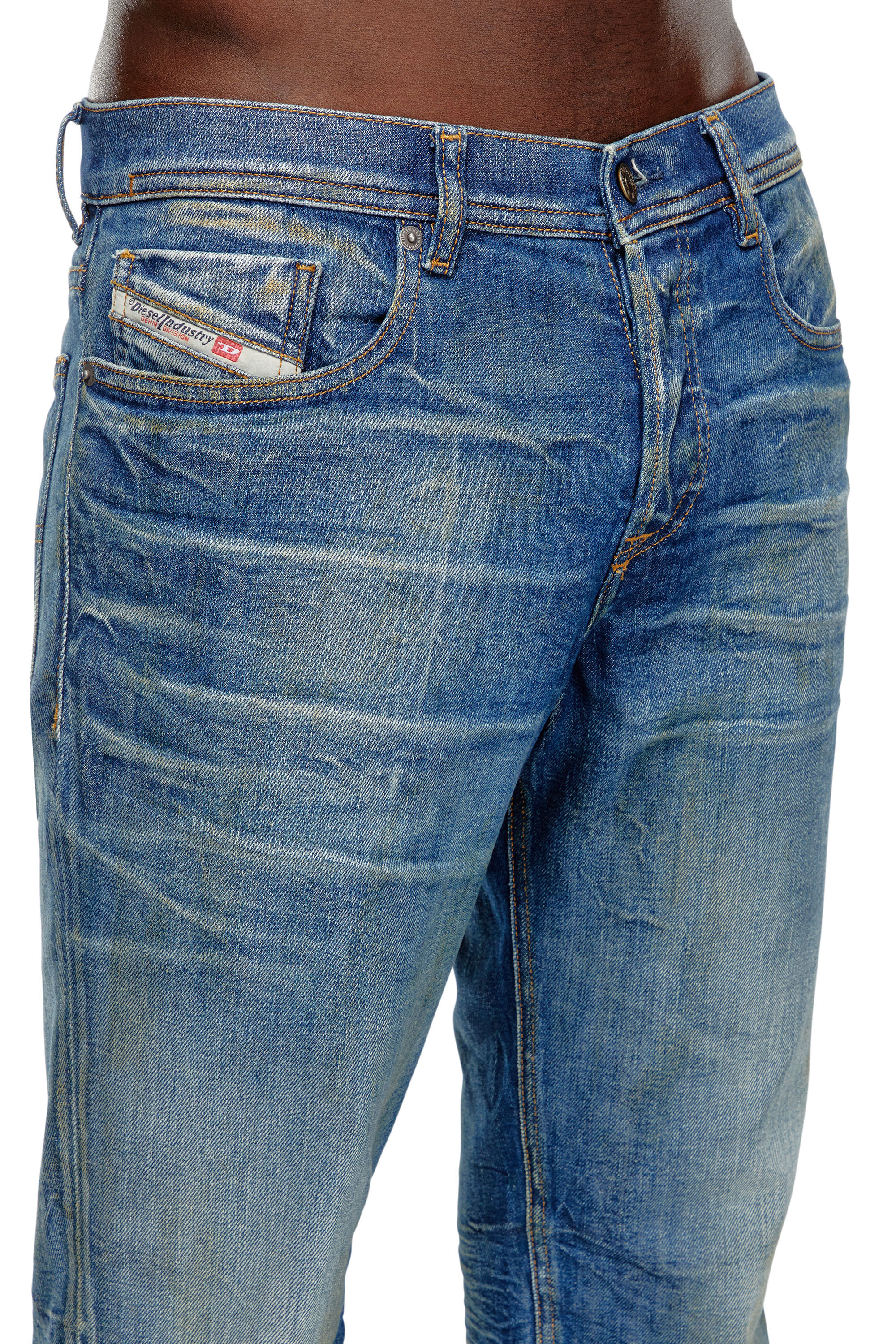 2023 D-Finitive Tapered Jeans | Medium Blue | Diesel