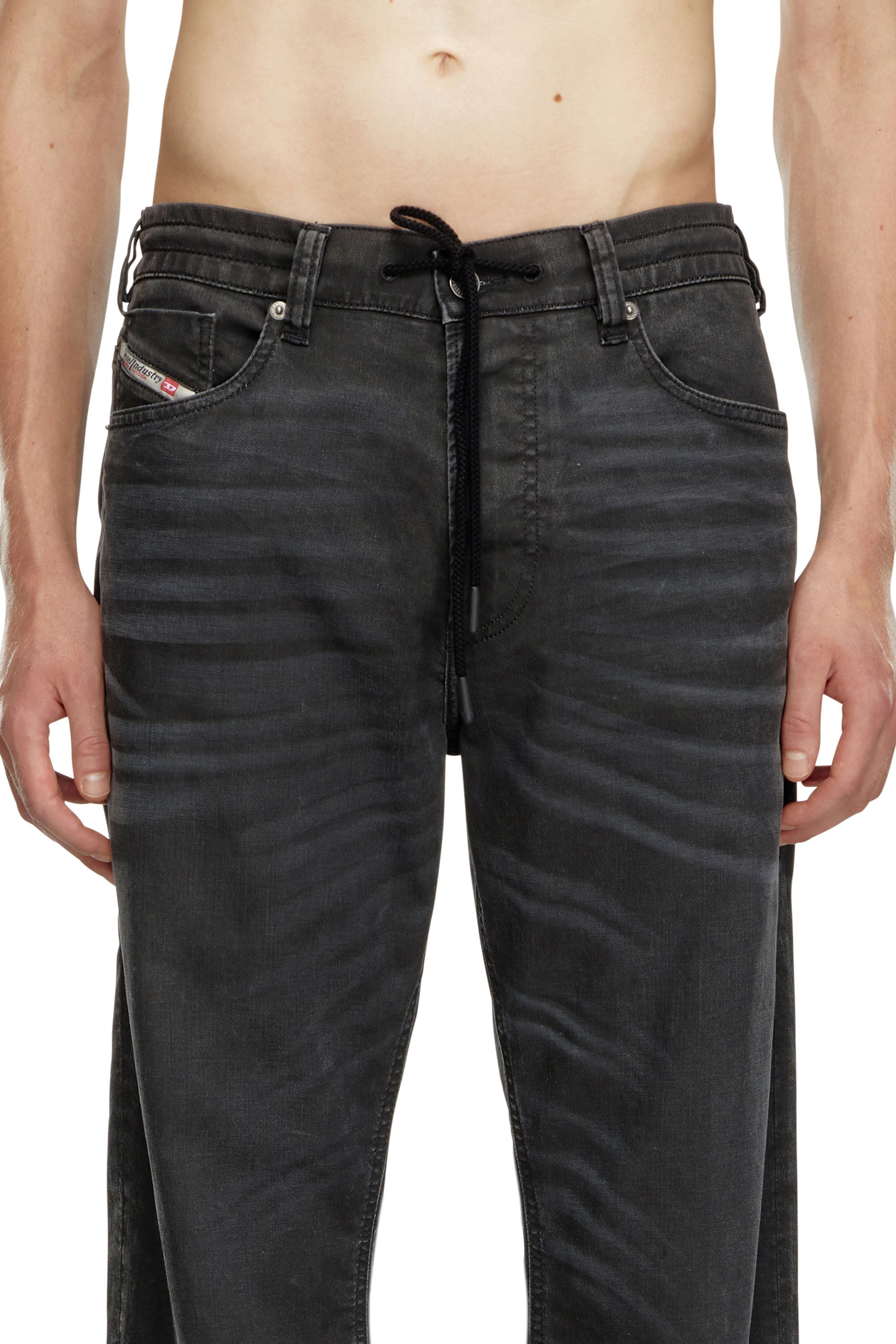 Men's Relaxed Jeans | Black/Dark grey | Diesel 2080 D-Reel Joggjeans®