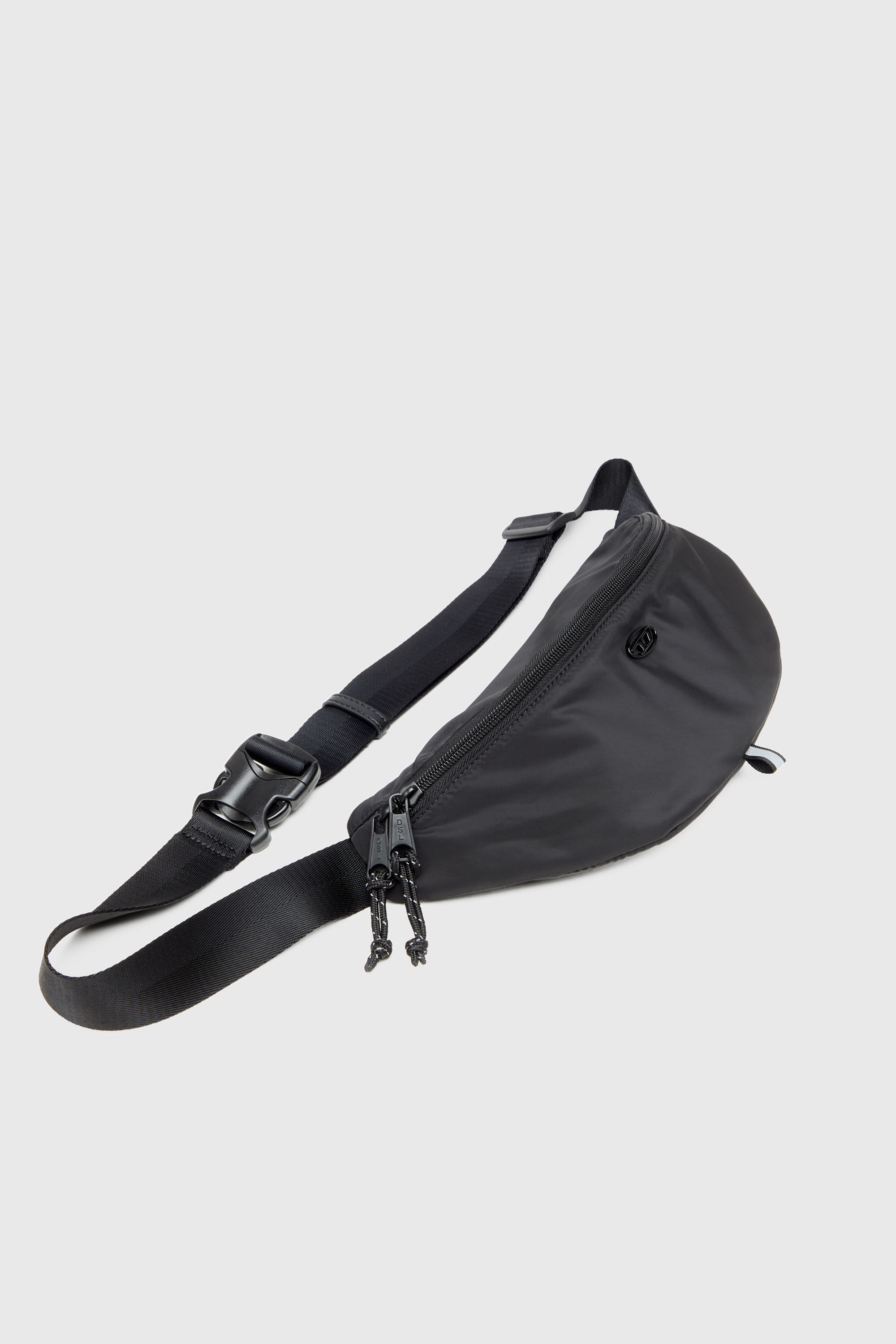 Men's D-Pack-Belt bag in satin-touch fabric | Black | Diesel TR