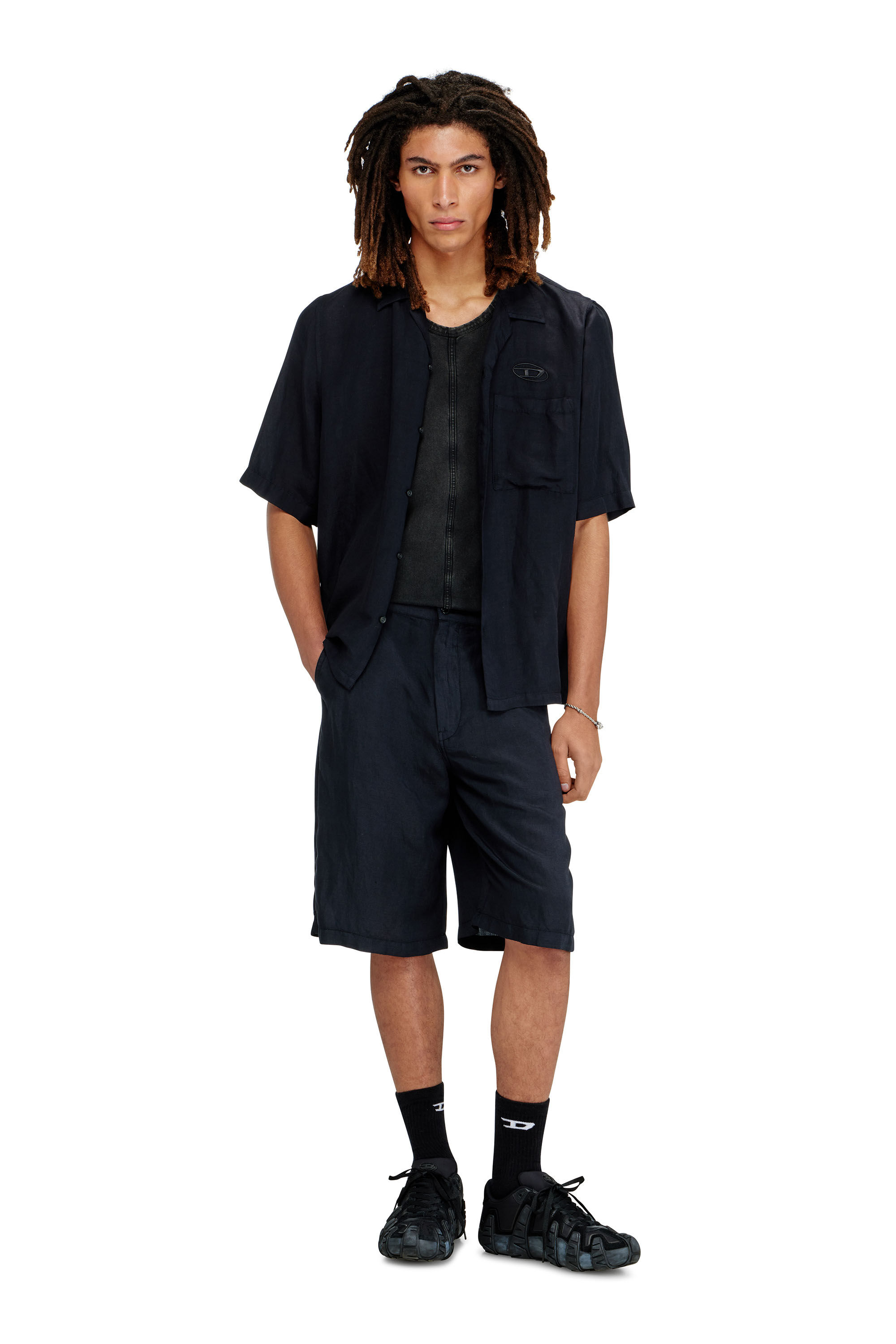 DIESEL DSIRE shorts 黒　レザー風　23インチ Men's Bermuda shorts in garment-dye linen blend | Black | Diesel