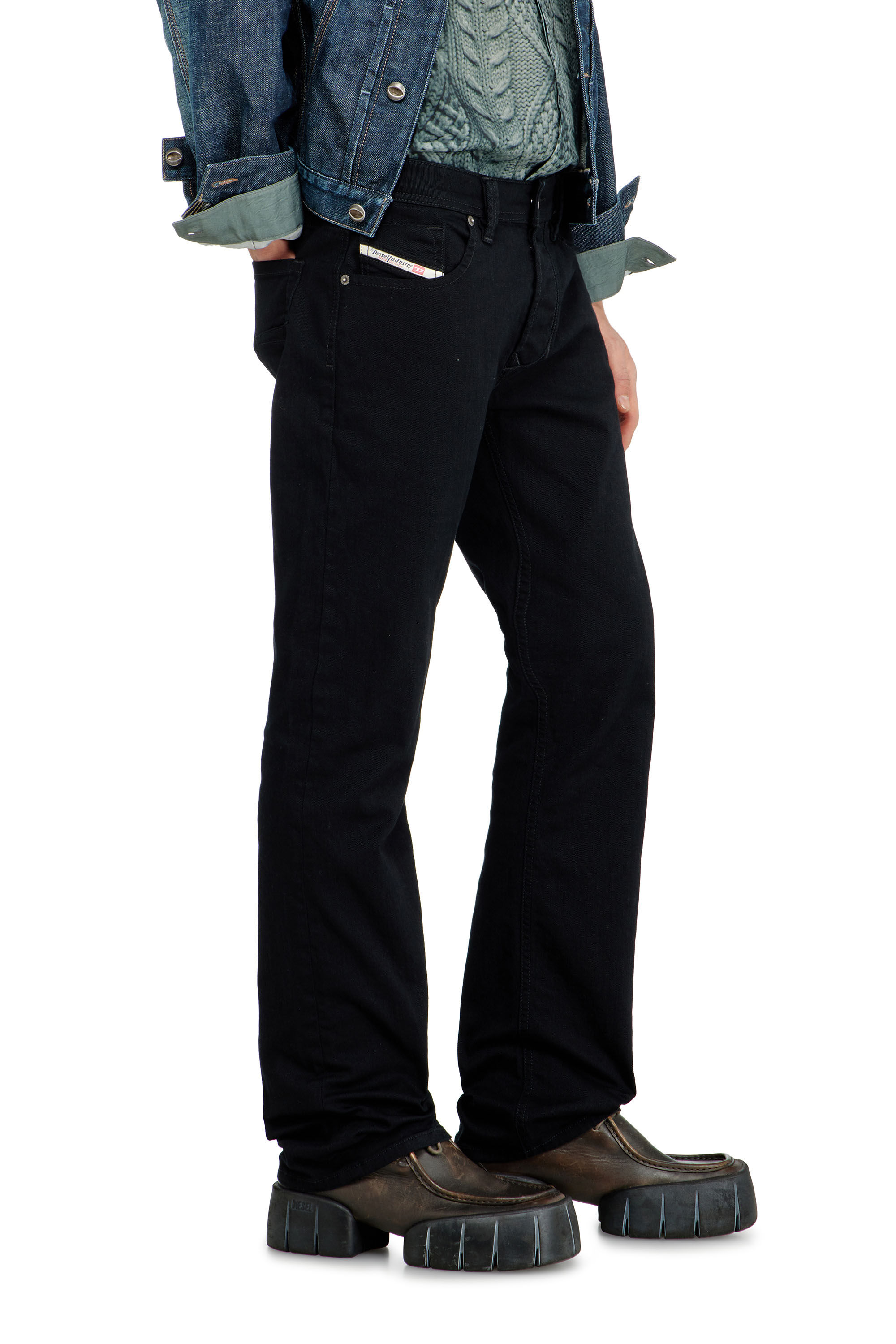 リーダーズ・プラス Larkee Man: Regular Skater Black/Dark grey Jeans | Diesel