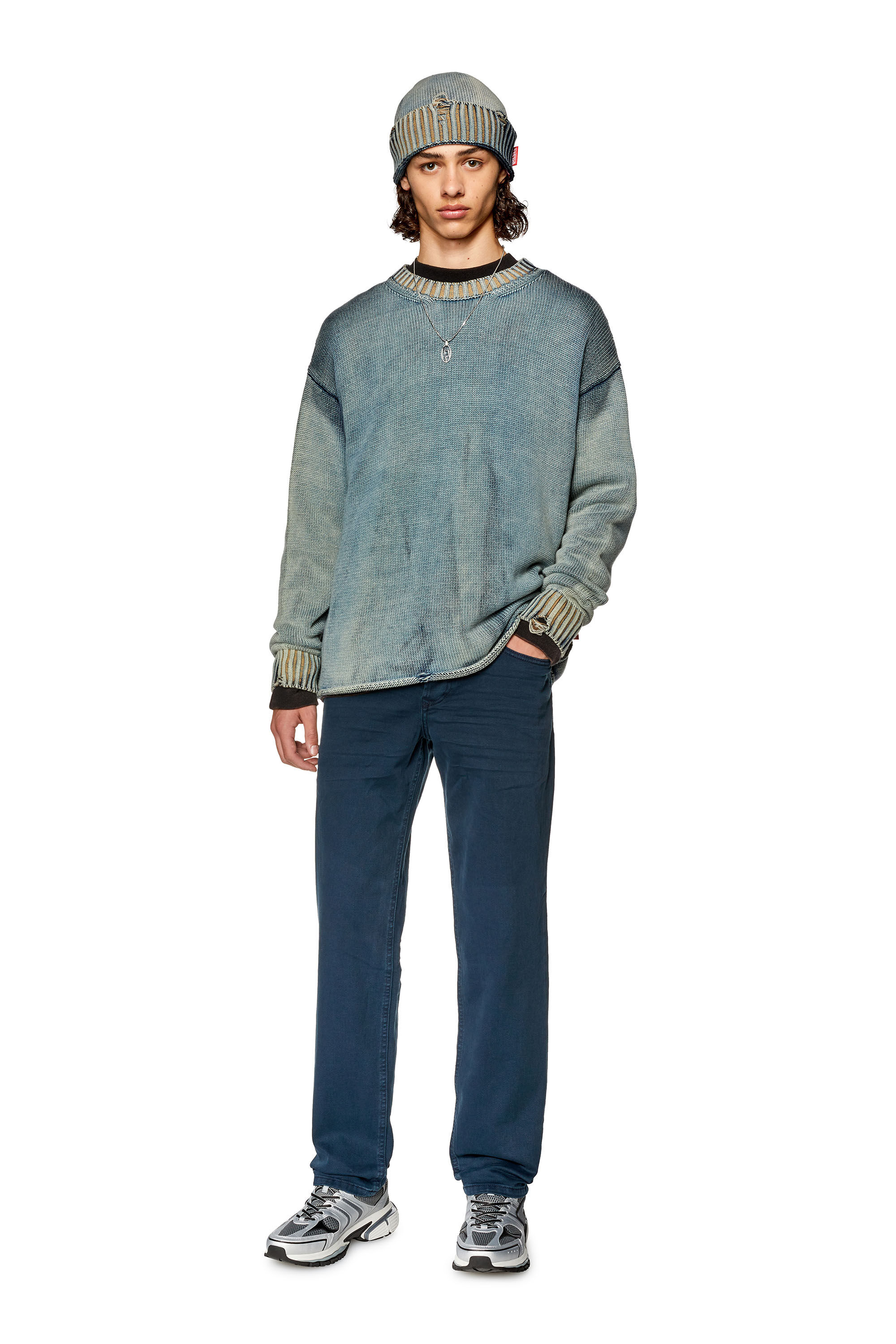 Fear of god essentials skinny 2025 taper jeans