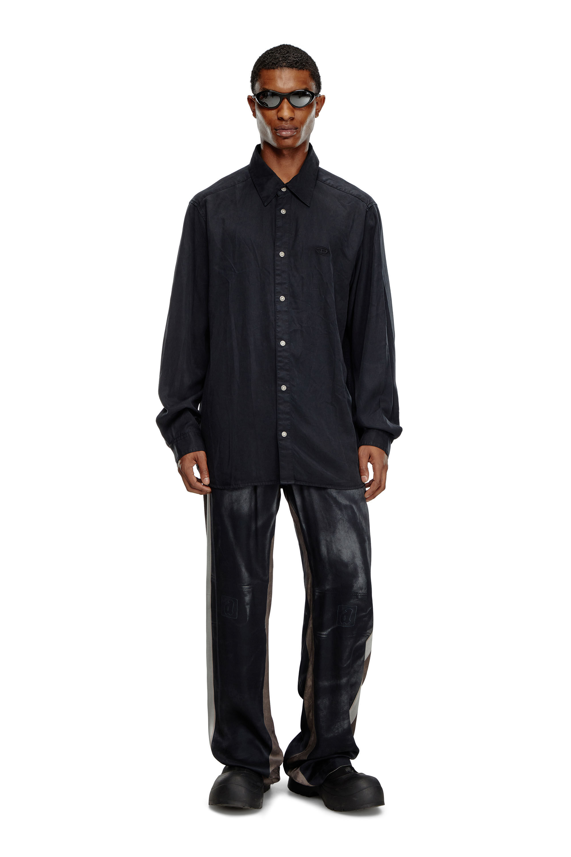 Men's Viscose pants with leather-effect print | Black | Diesel