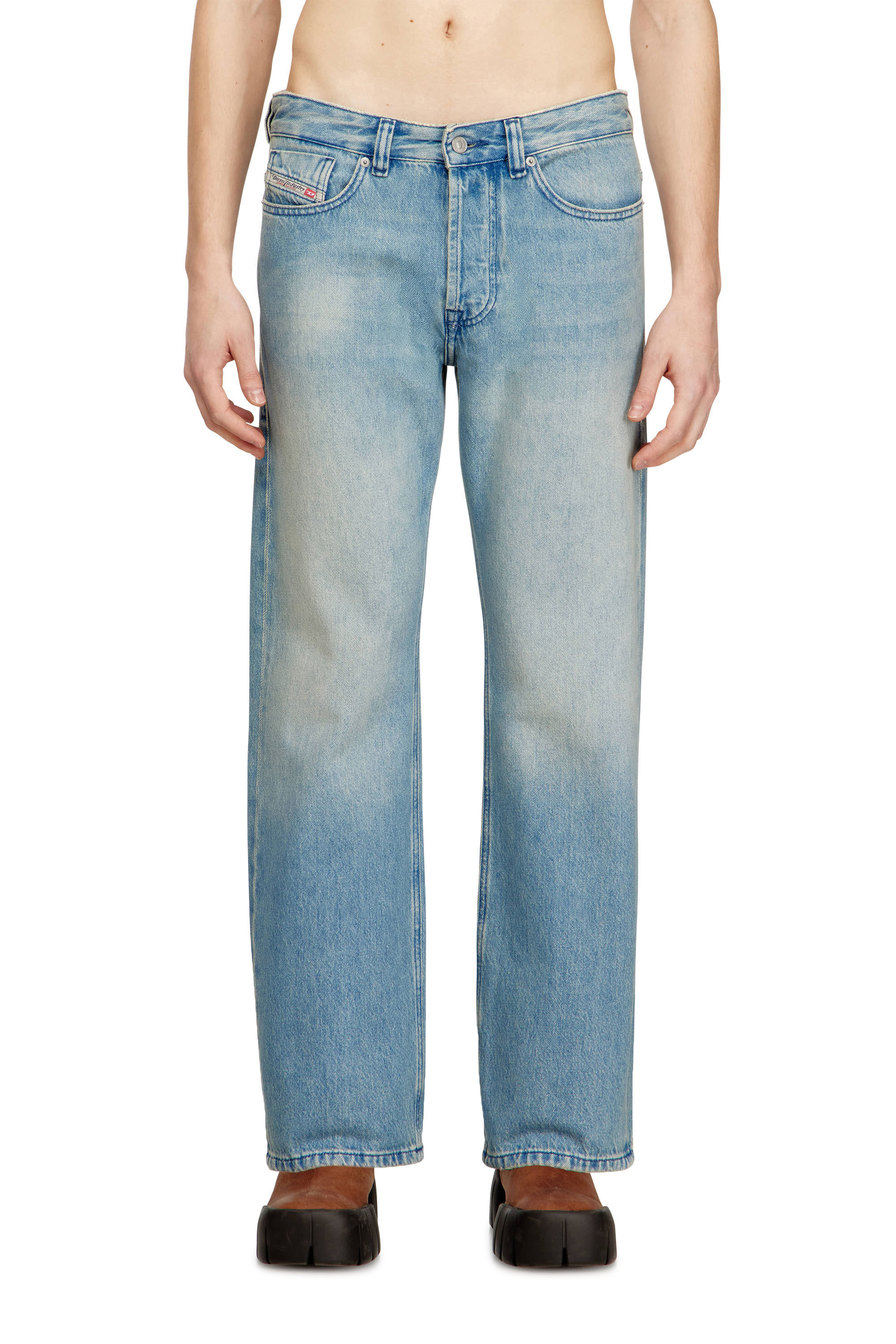 Men's Relaxed Jeans | Regular Waist 1980 D-EeperLight Blue | Diesel TR