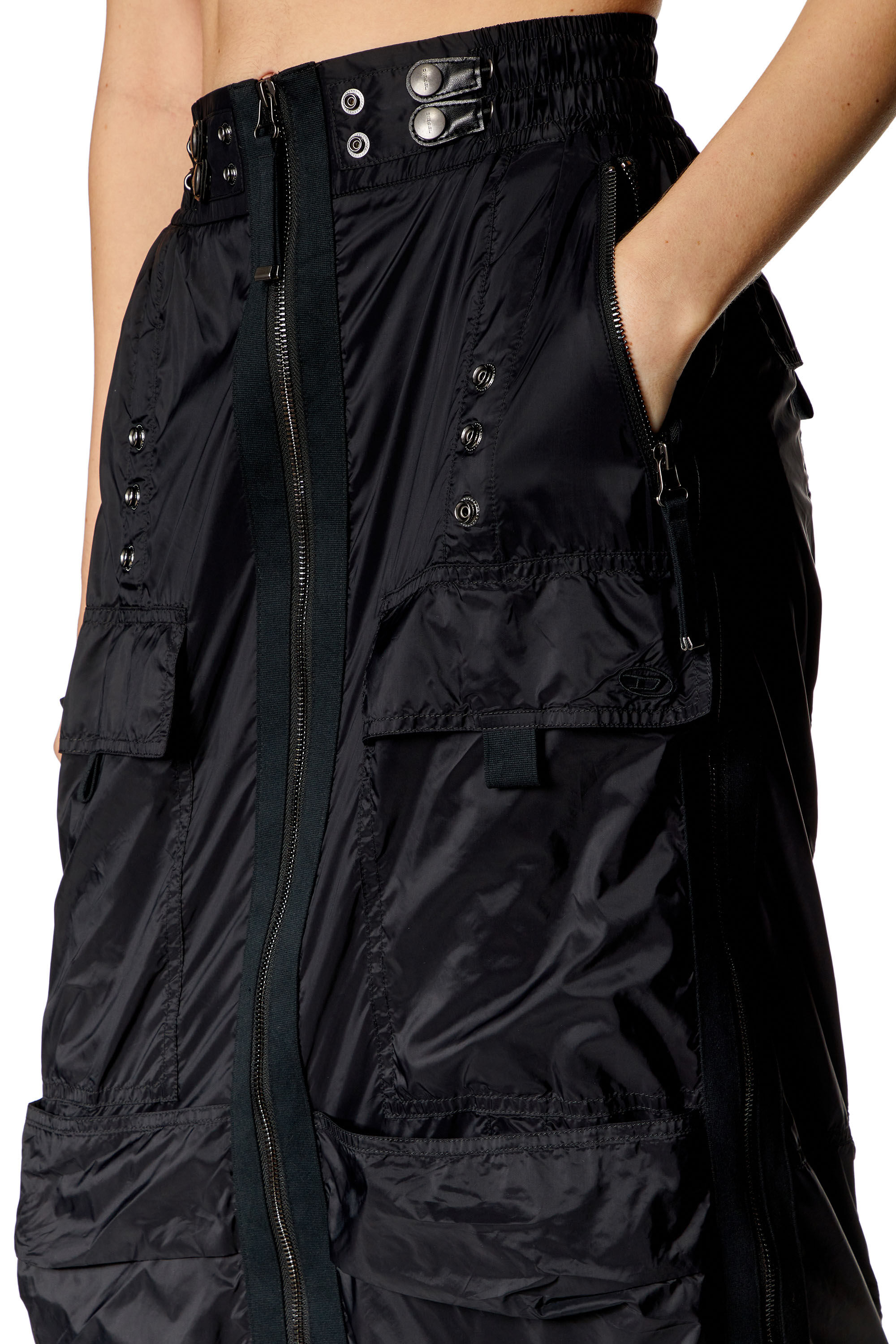 Diesel cargo skirt outlet