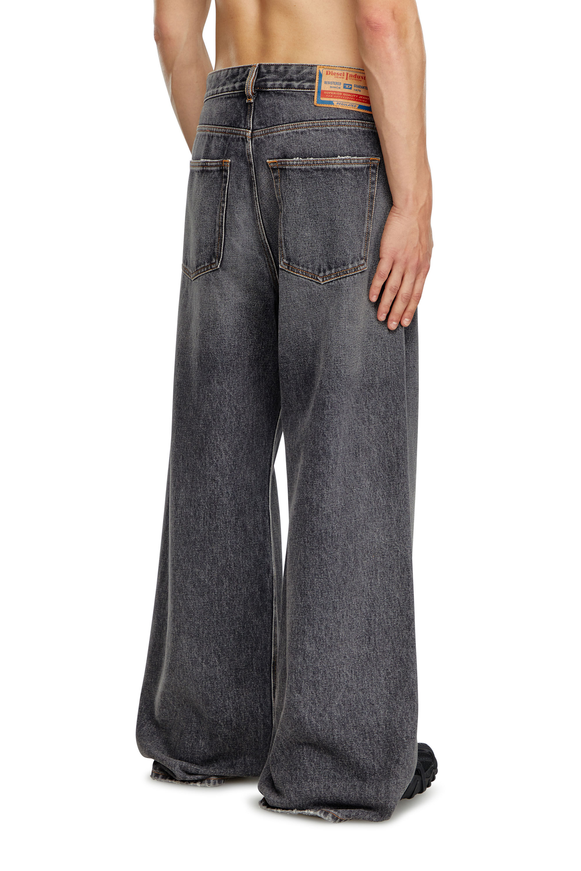 D-RISE Man: Oversized Regular Black/Dark grey Jeans | Diesel