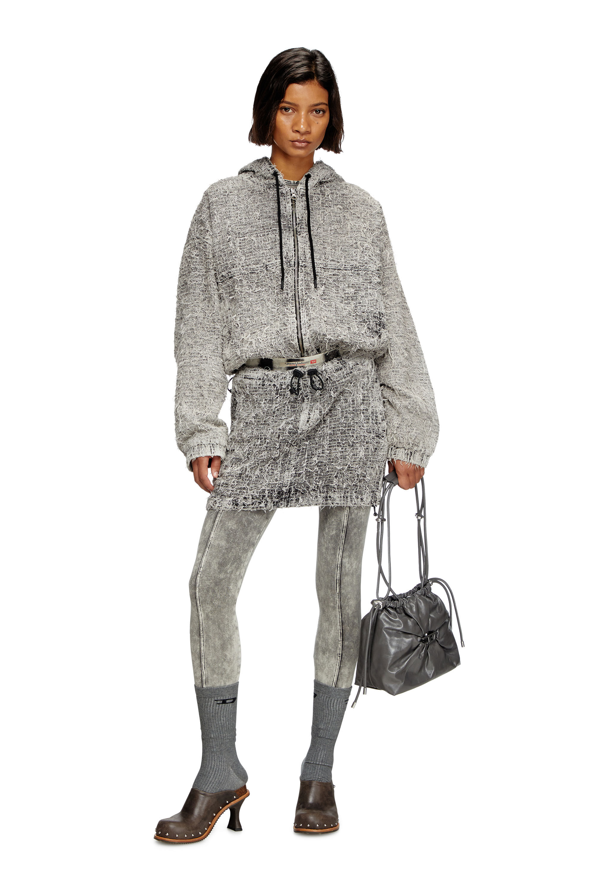 Women's Scrunch-D-Bucket bag in shiny wrinkled leather