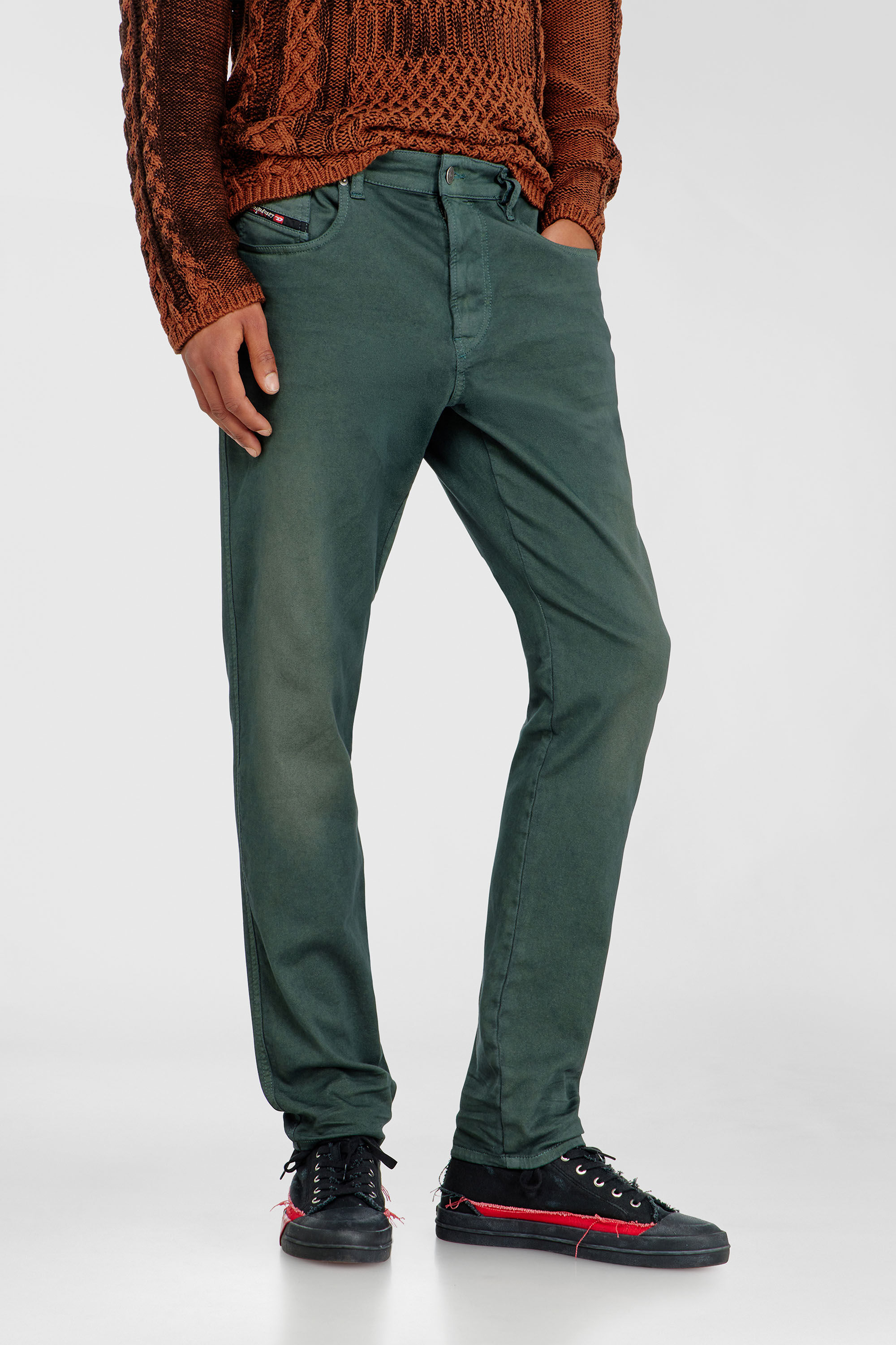 Diesel - Man's Slim 2062 D-Strukt Joggjeans&reg; 0670M, Dark Green - 5