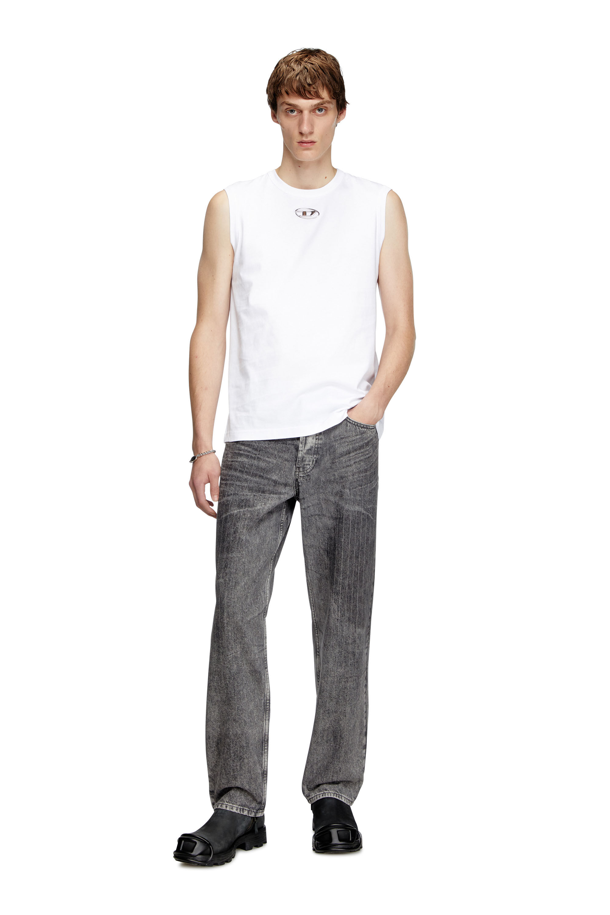洗練されたデザイン　DIESEL T-BISCO-OD A153720CLBR Men's Tank top with metallic Oval D | White | Diesel