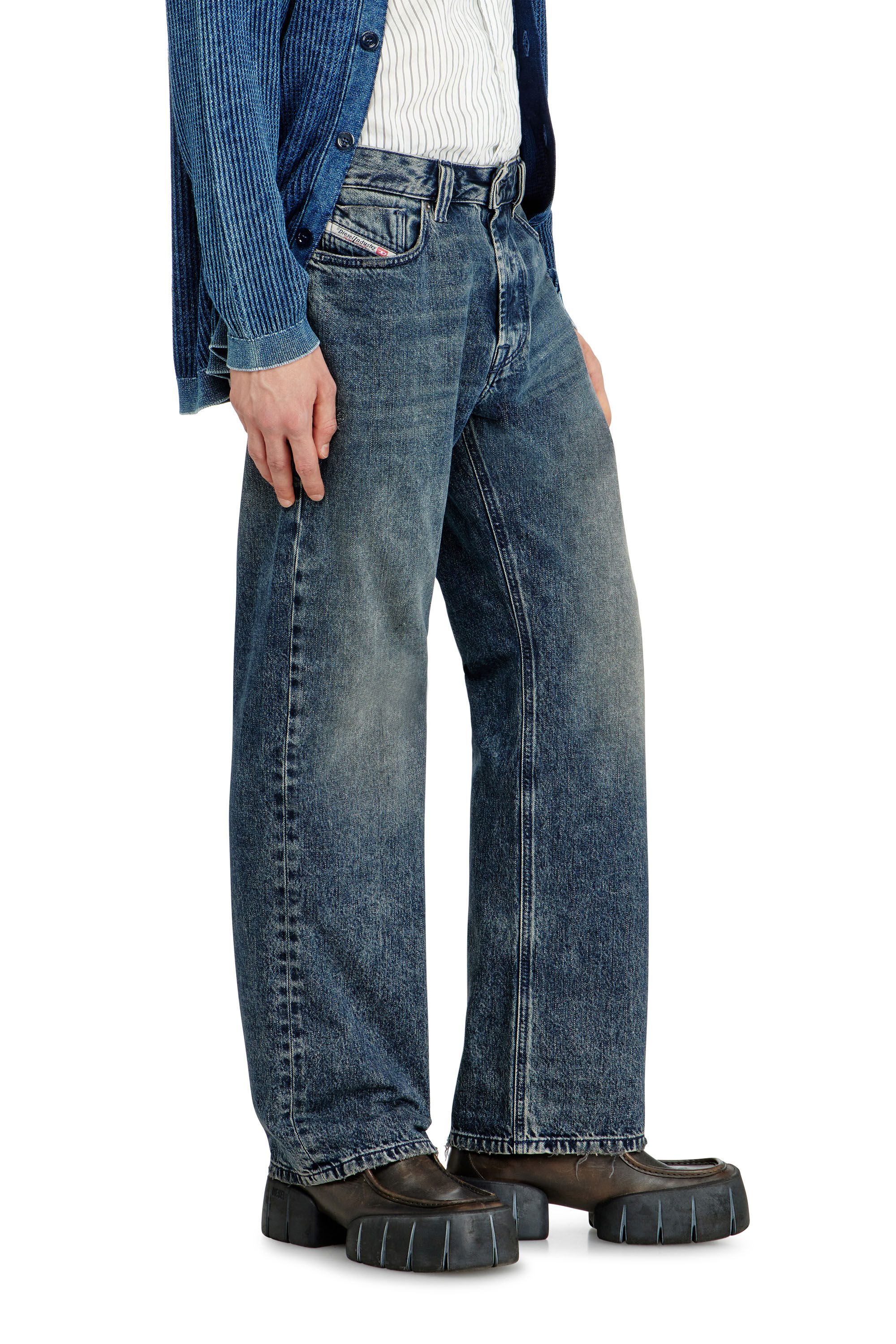 Men's Relaxed Jeans | Regular Waist 1980 D-EeperDark Blue | Diesel TR