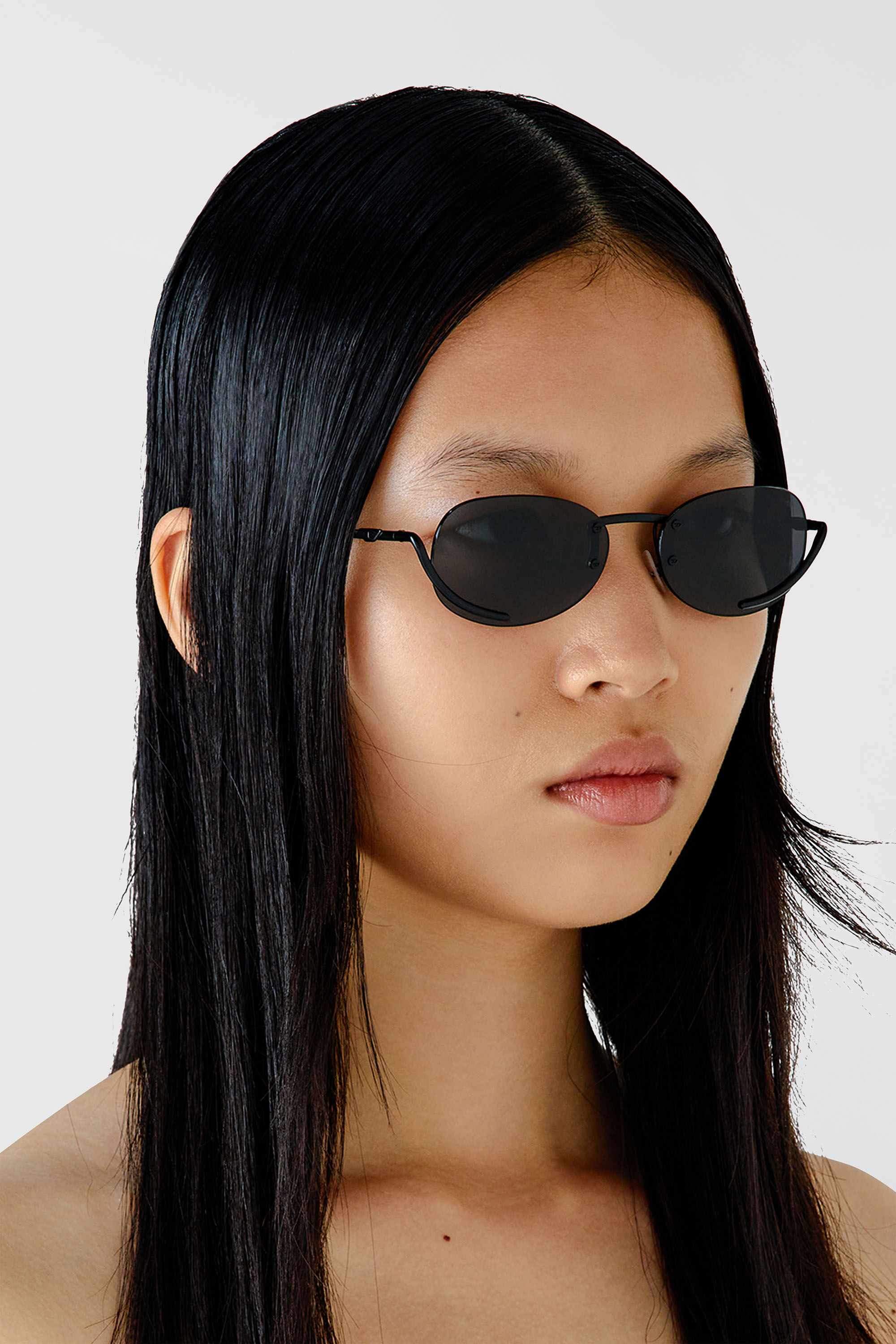 Women's Oval sunglasses | Black | Diesel {{Country}}