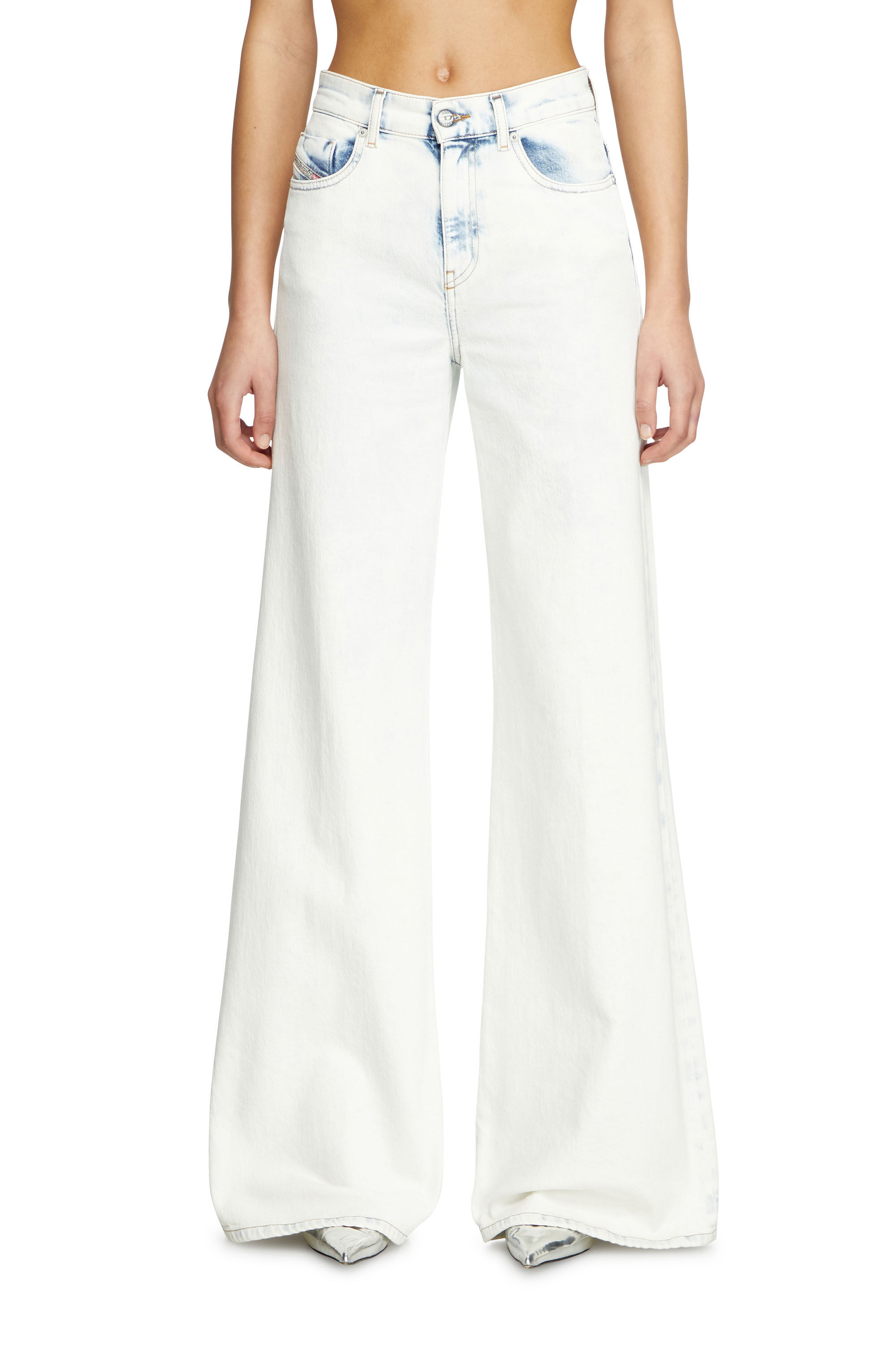 DIESEL :: ジーンズ d-akemi 09l33 Women's Flare Jeans | Light Blue | Diesel 1978 D-Akemi