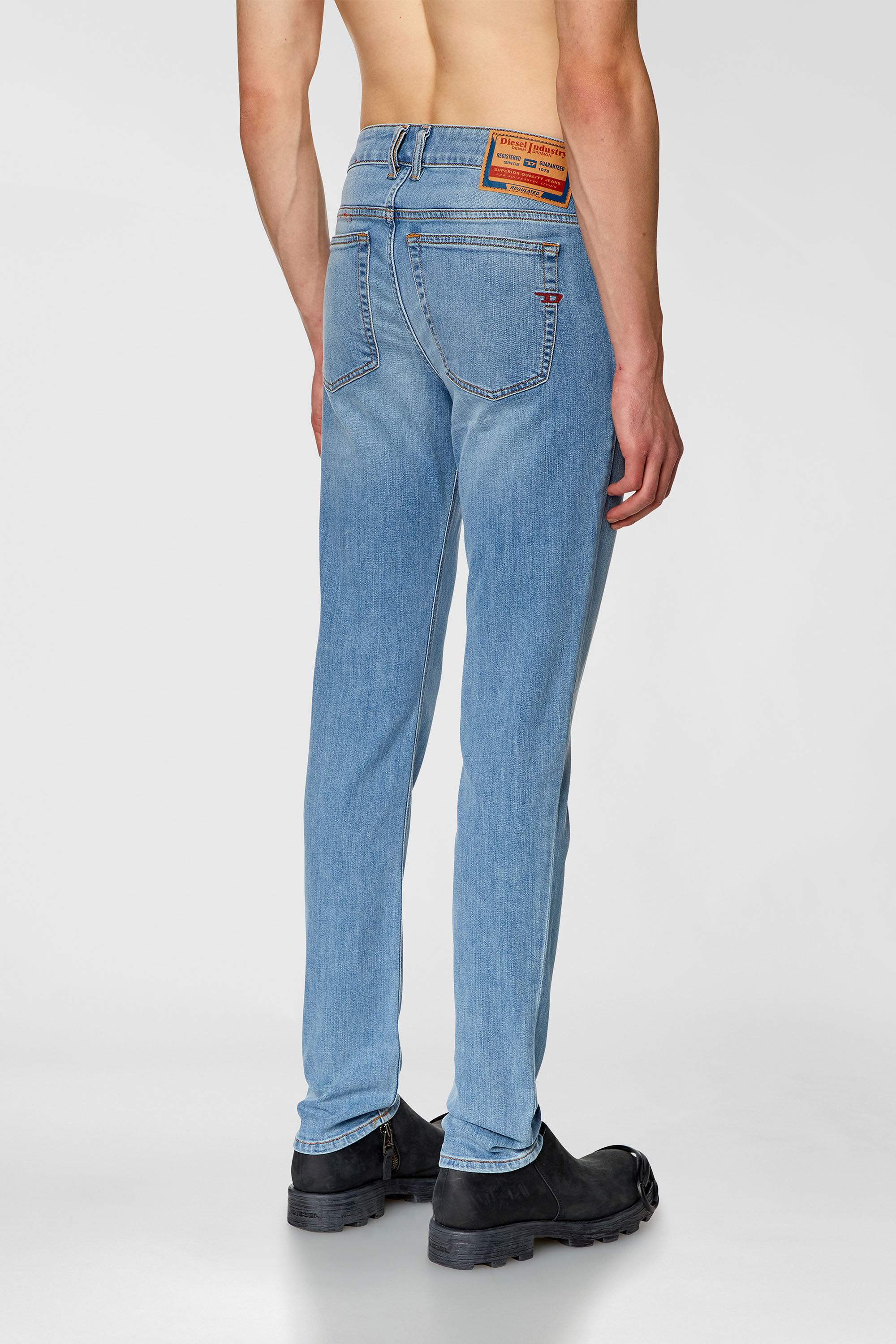 ルチェルナあり Men's Skinny Jeans | Low Waist 1979 SleenkerLight Blue | Diesel TR