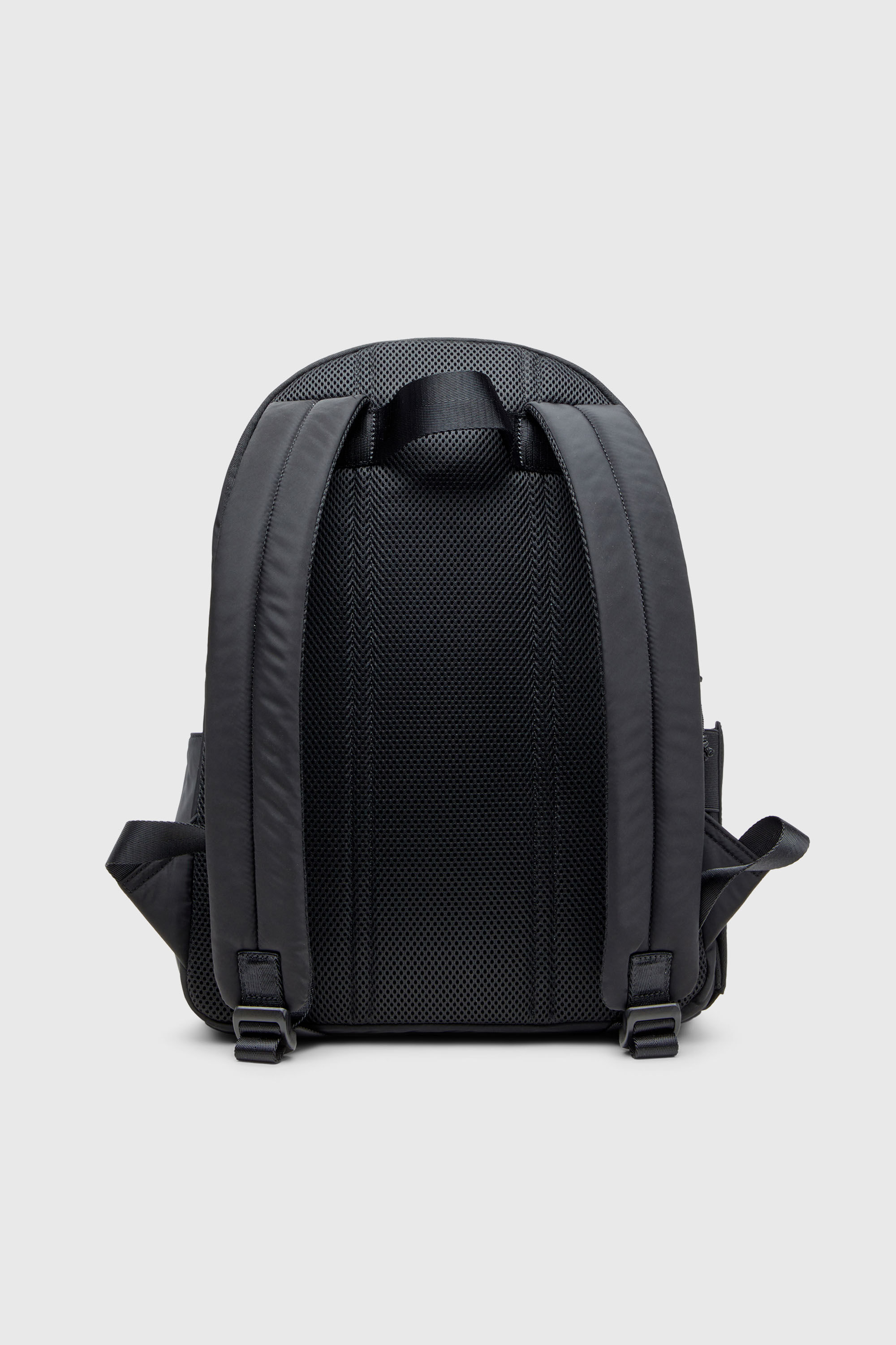 Men's D-Pack-Backpack in satin-touch fabric | Black | Diesel TR