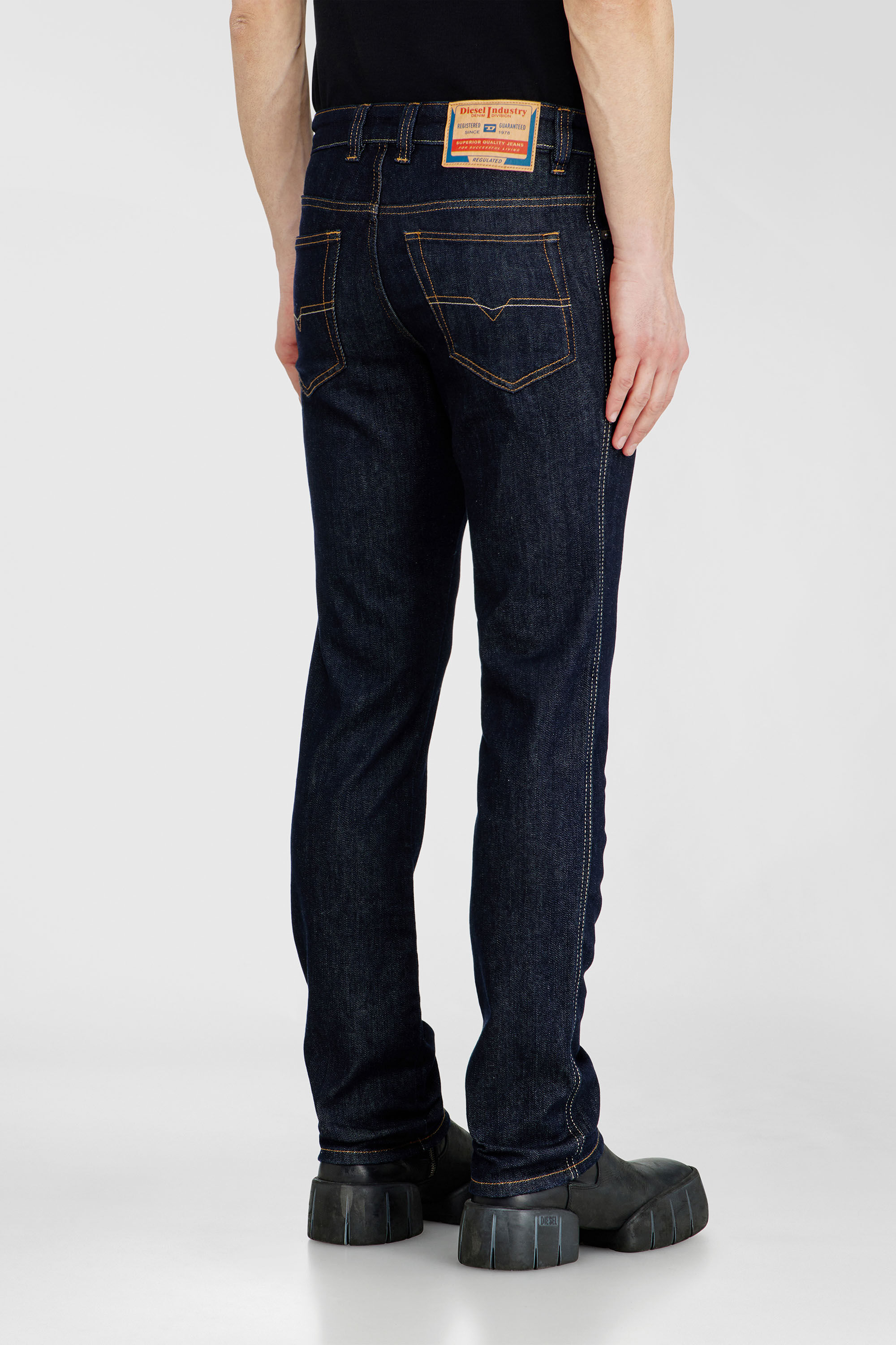 Men's Slim Jeans | Regular Waist 1993 D-VylDark Blue | Diesel TR