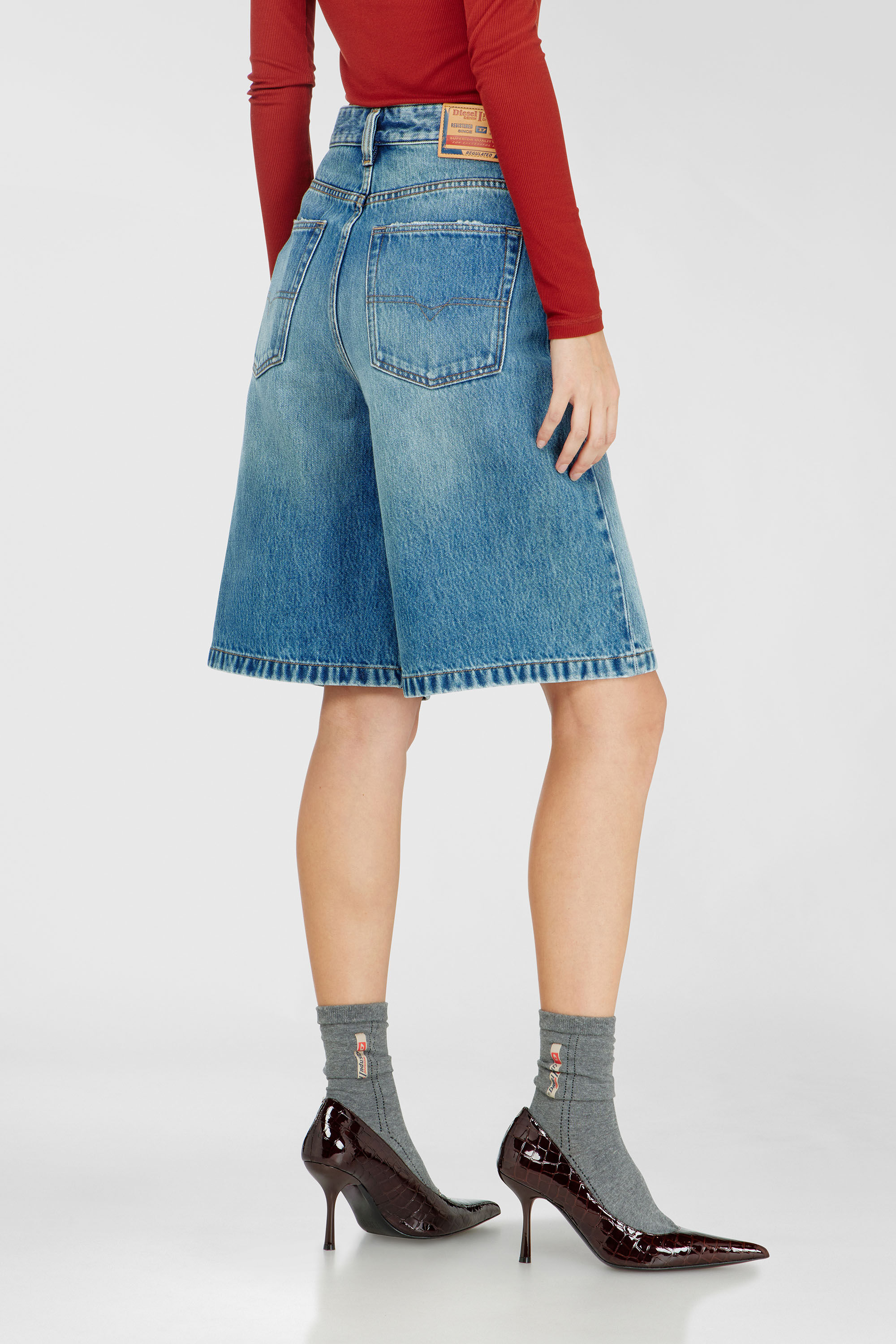 Diesel - DE-SIRE-SHORT, Woman's Shorts in denim in Light Blue - 4