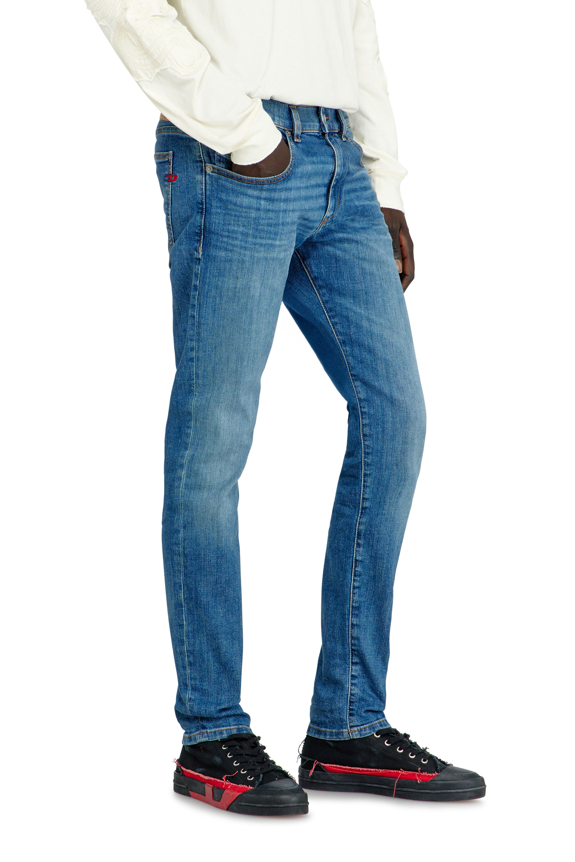 パンツ DIESEL D-STRUKT SLIM JEANS Men's Slim Jeans | Regular Waist 2019 D-StruktLight Blue | Diesel TR