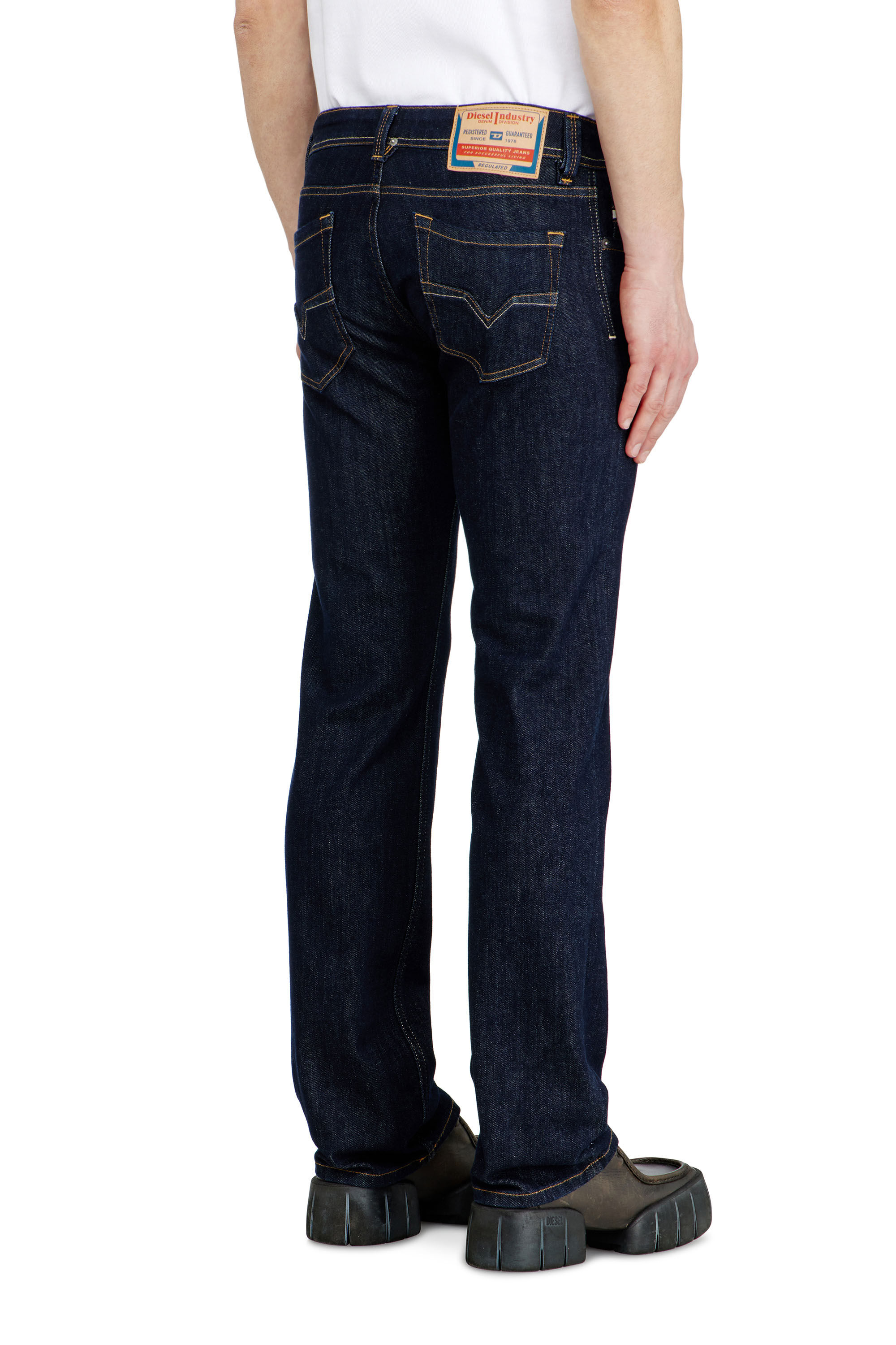 Men's Regular Jeans | Low Waist 1985 LarkeeDark Blue | Diesel TR