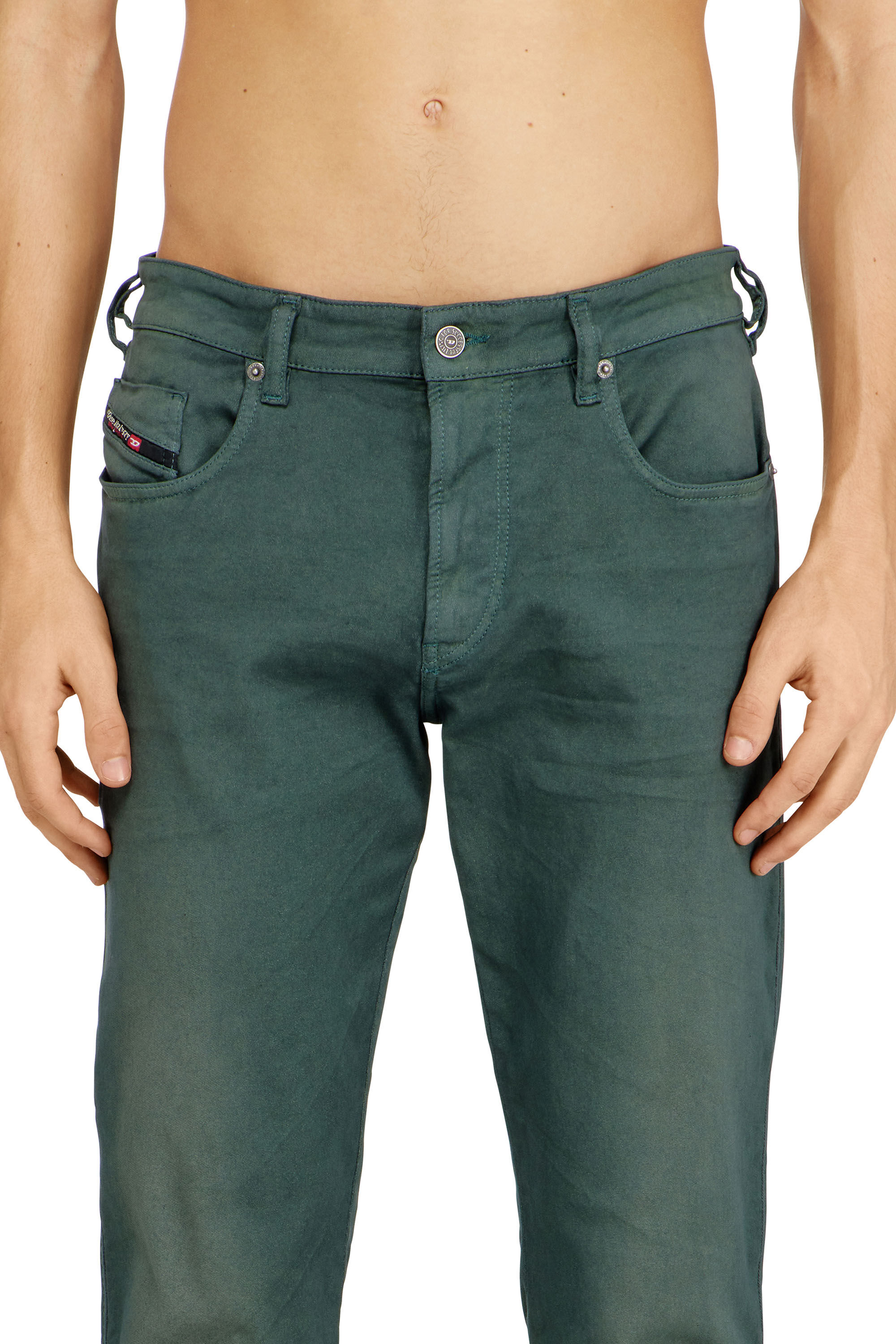 Diesel - Man's Slim 2062 D-Strukt Joggjeans&reg; 0670M, Dark Green - 5