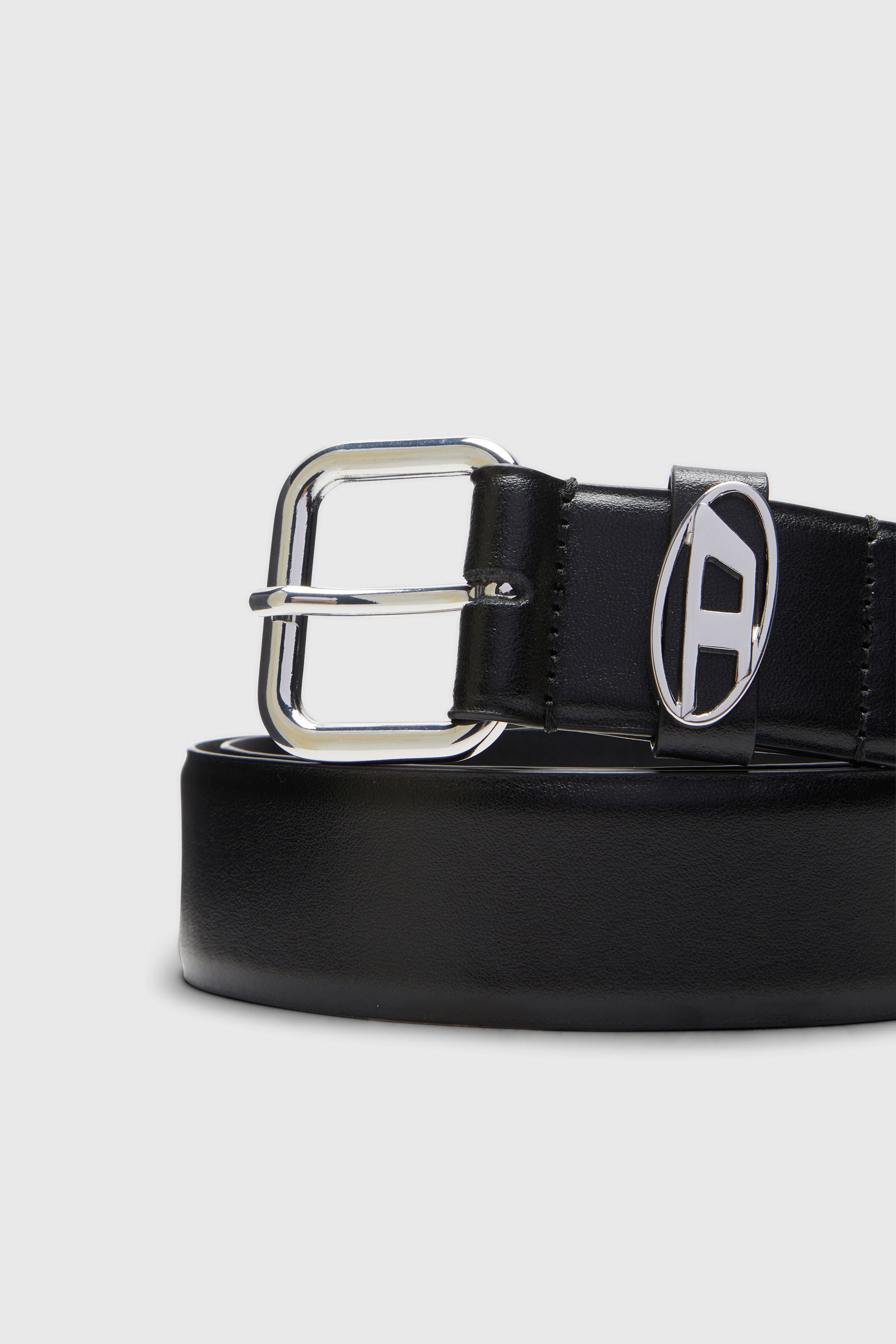 Diesel - B-1DR OVAL D LOOP, Unisex's 3.9cm logo-plaque embellished leather belt in Black/Silver - 3