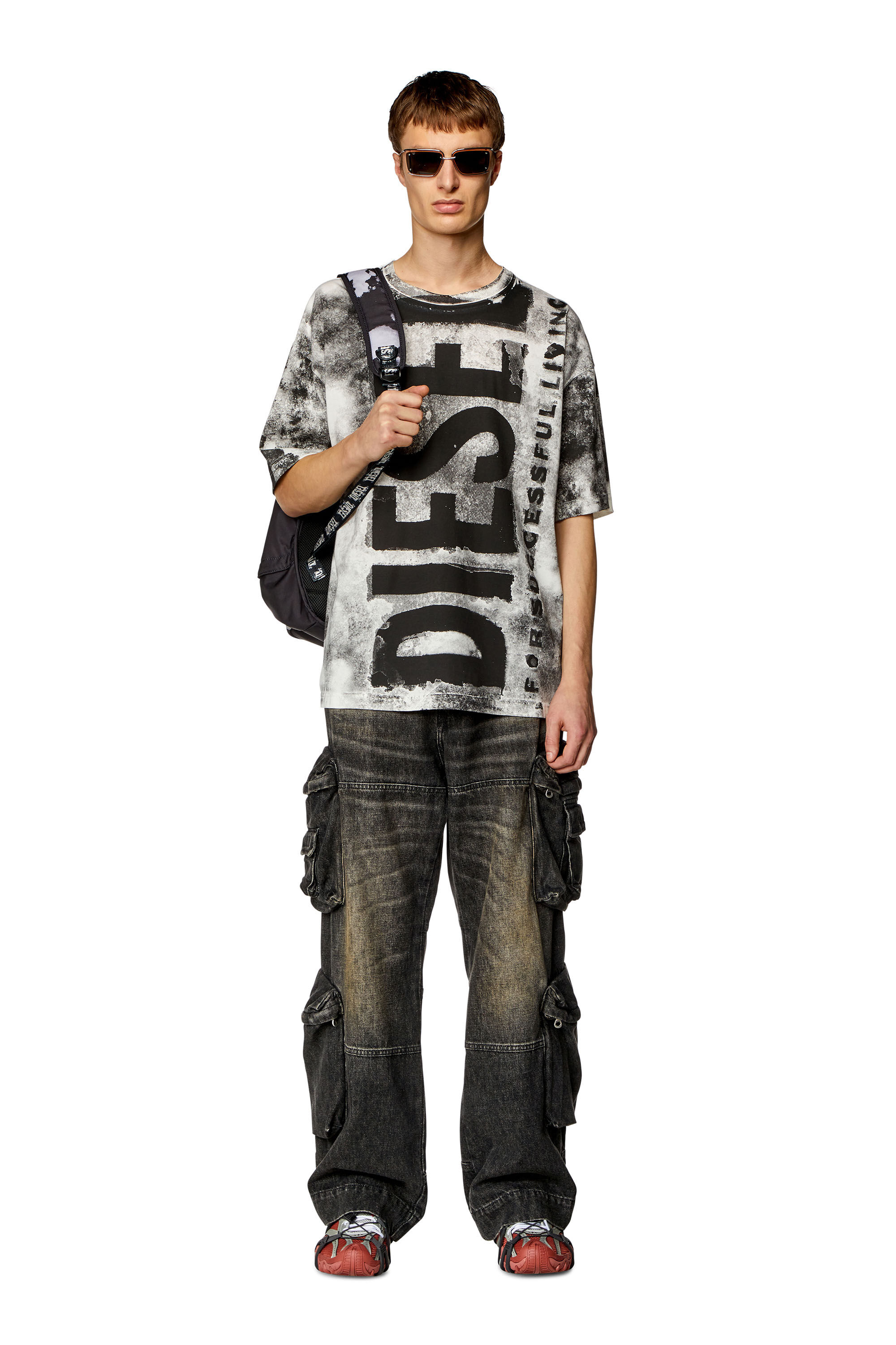 Diesel - T-BOXT-BISC, Man's T-shirt with maxi bleeding logos in Grey/Black - 1