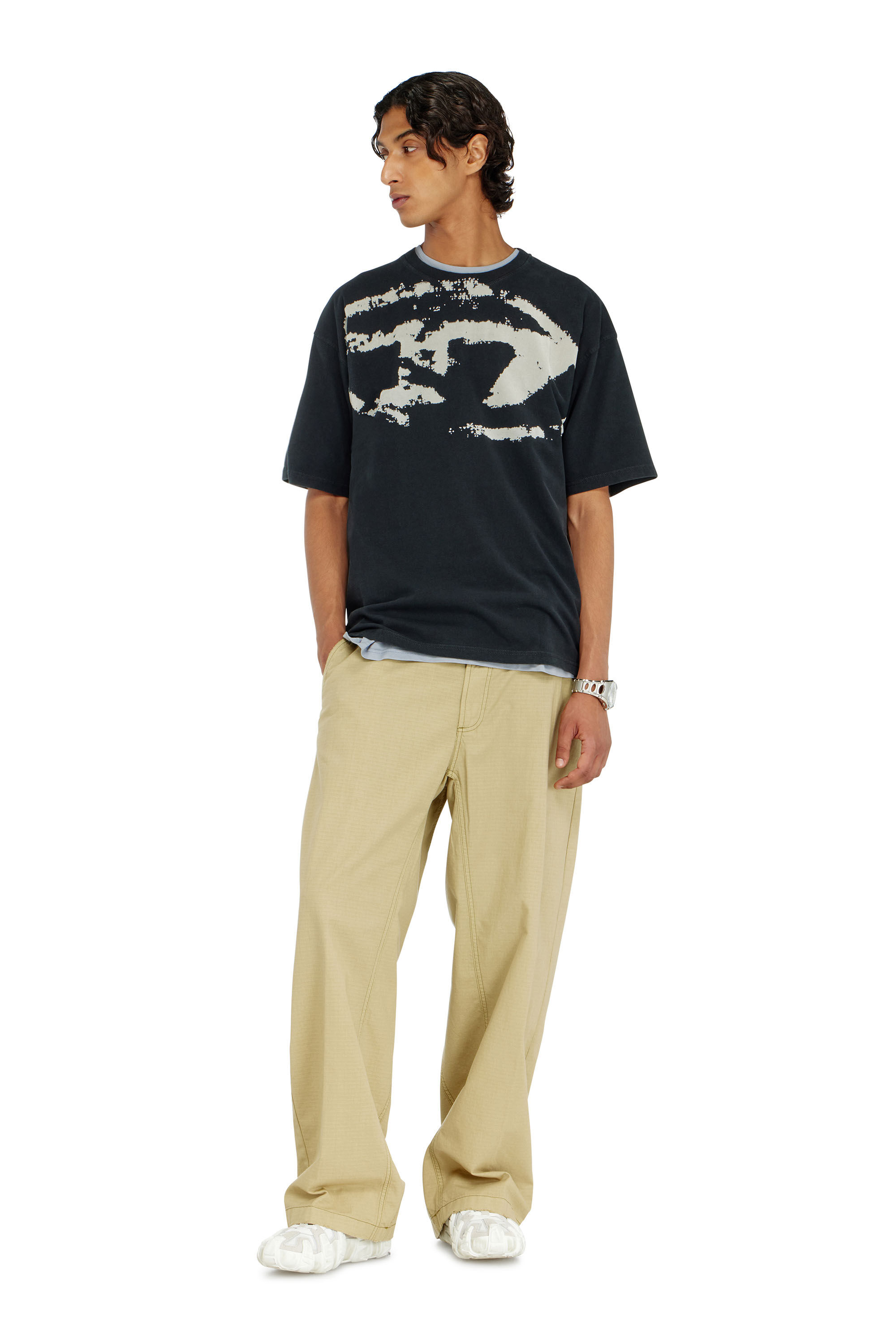 Men's T-shirt with distressed flocked logo | Black | Diesel TR