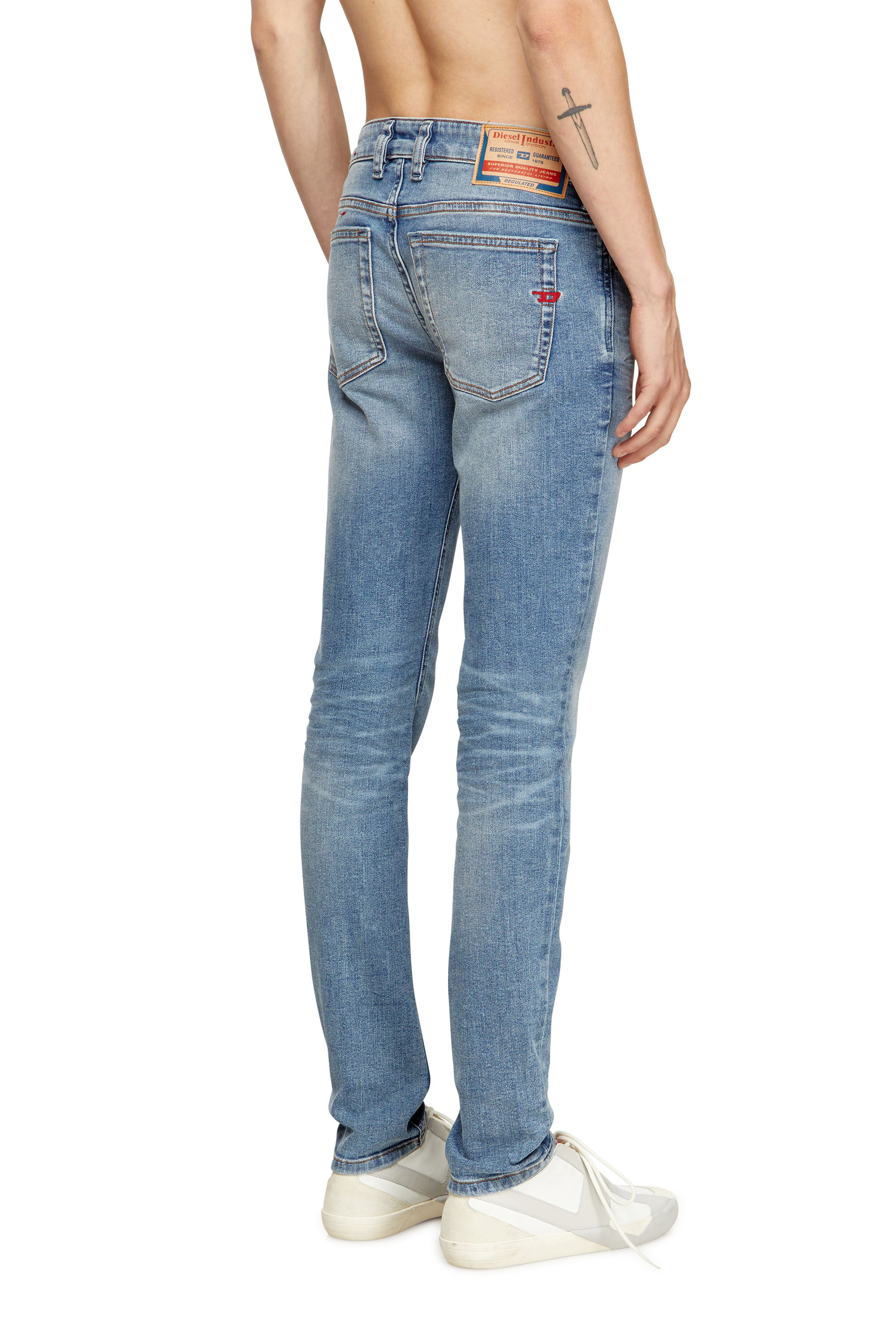 DIESEL デニム ジョグジーンズ W38 SLEENKER SKINNY Men's Skinny Jeans | Light Blue | Diesel 1979 Sleenker