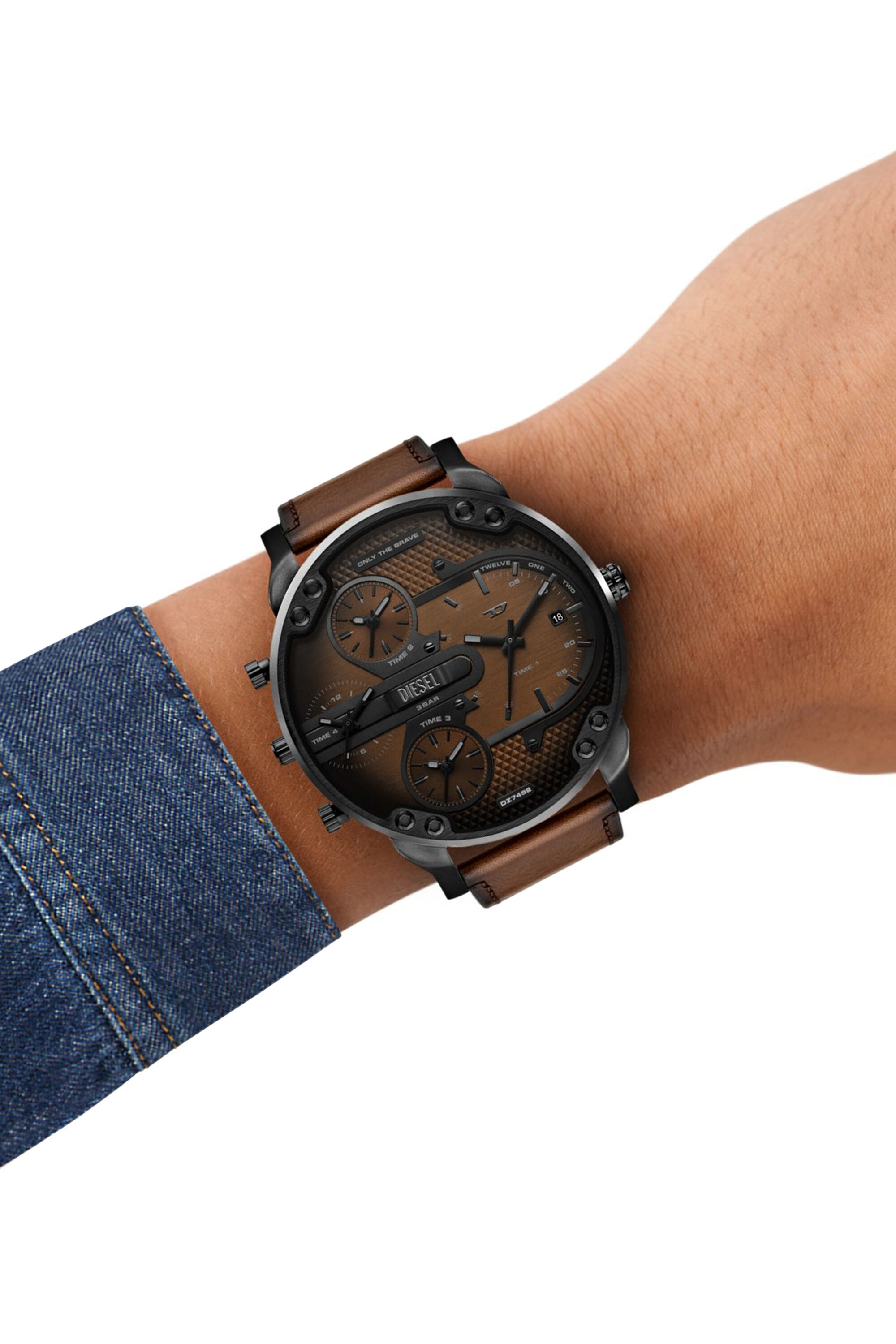 Men's Mega Chief Slim brown leather watch | Brown | Diesel
