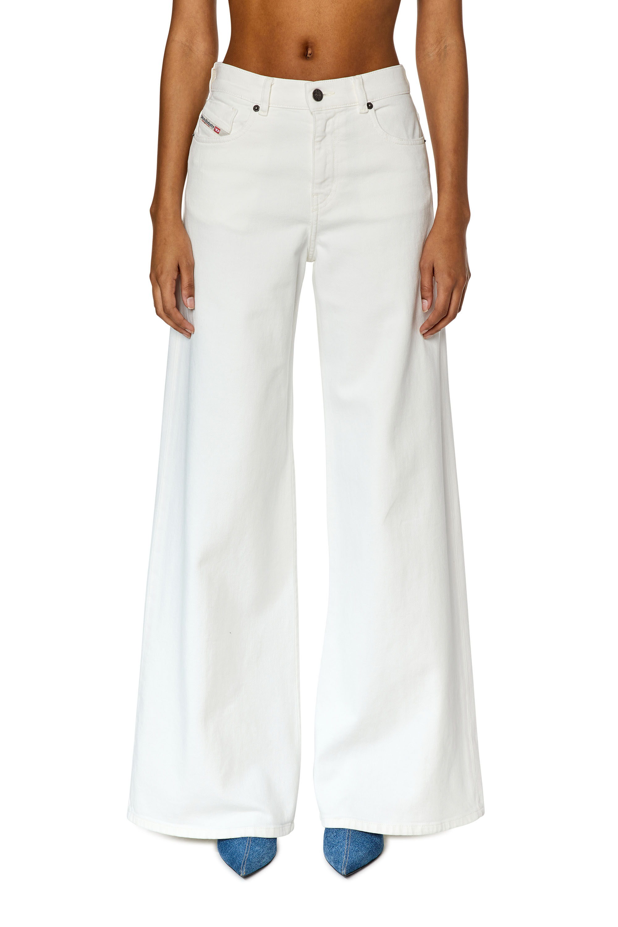 1978 Woman: bootcutandflare White Jeans