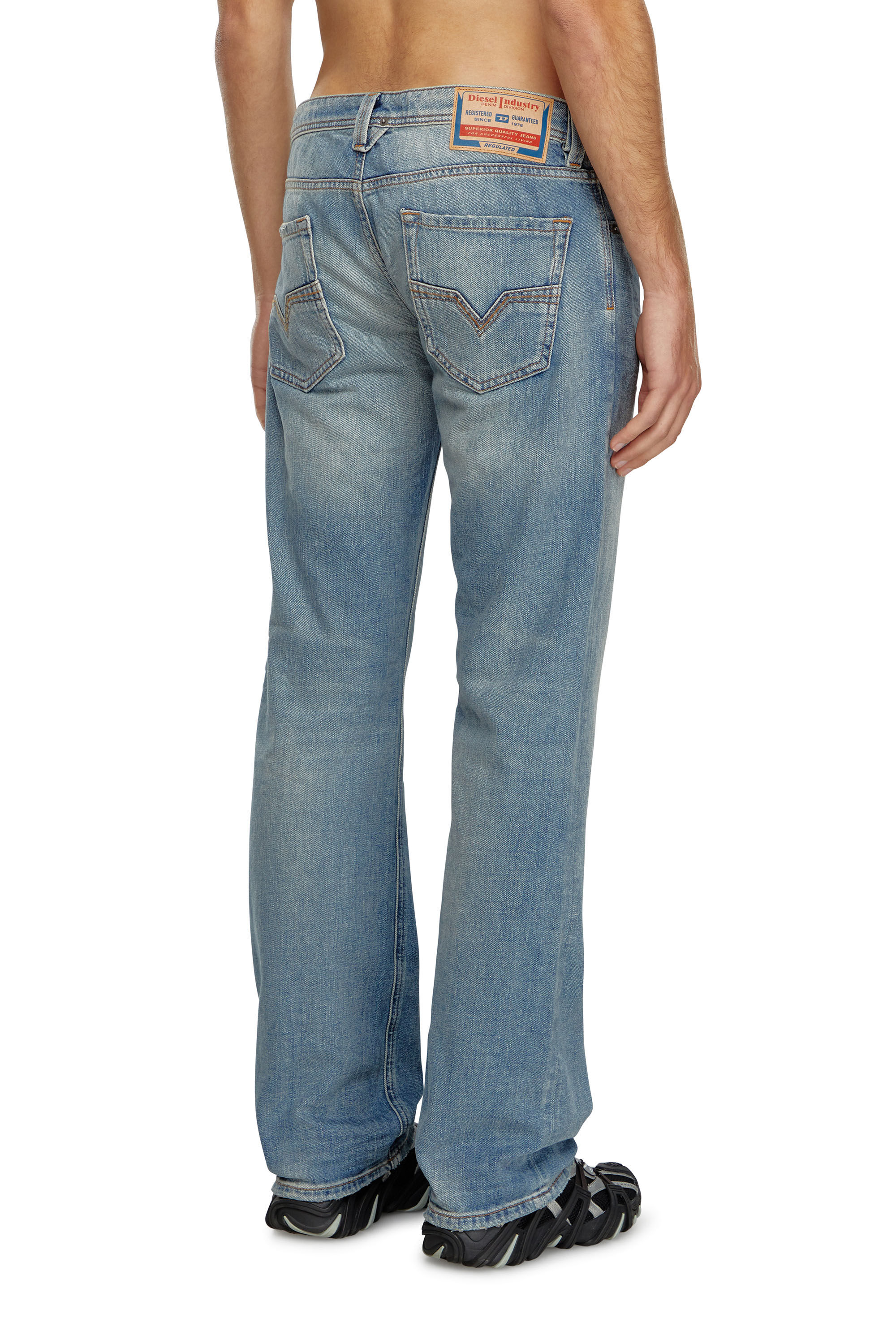 Men's Regular Jeans | Light Blue | Diesel 1985 Larkee