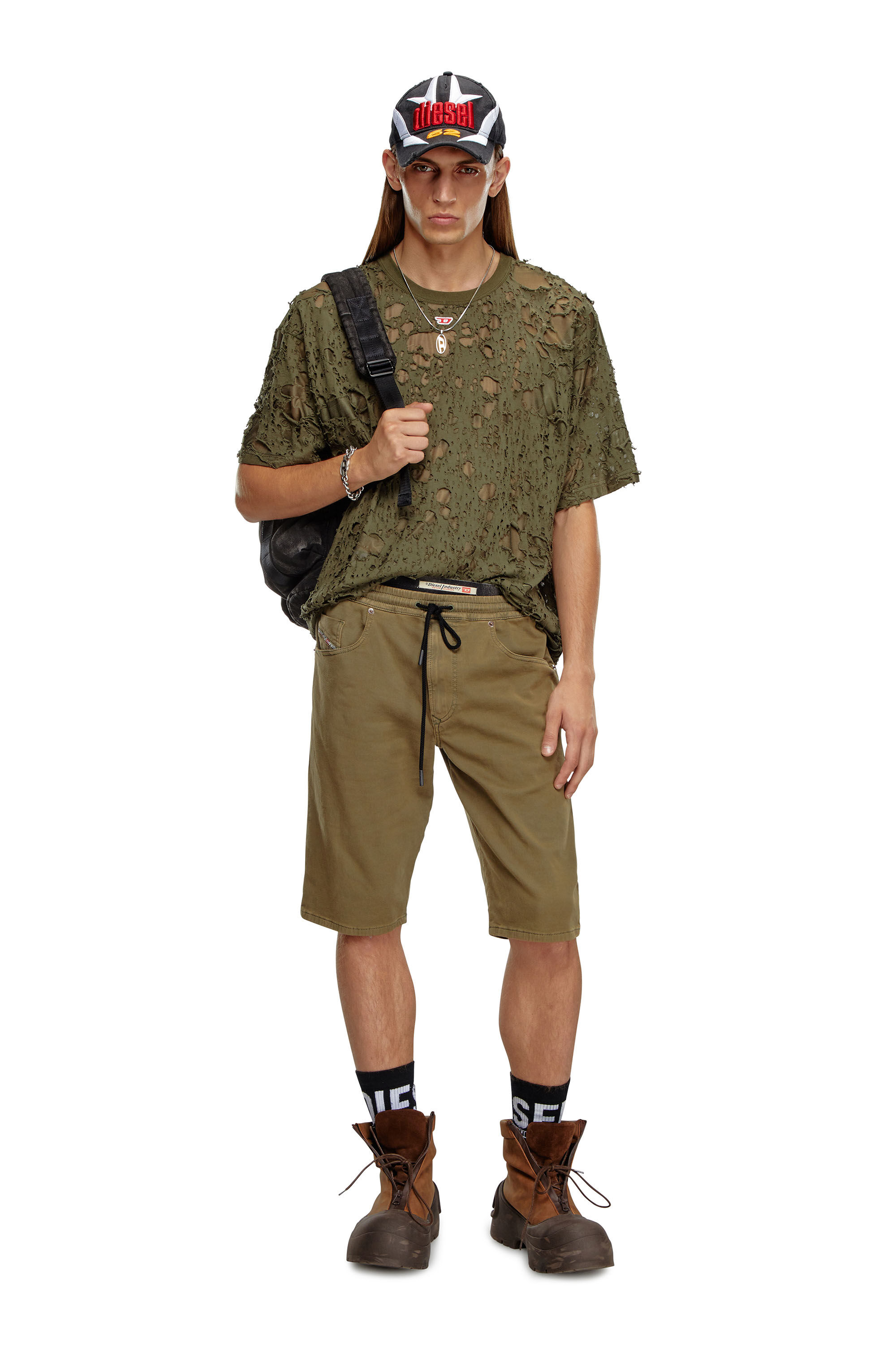 Diesel - 2033 D-KROOLEY-SHORT JOGG, Man's Chino shorts in JoggJeans in Military Green - 1