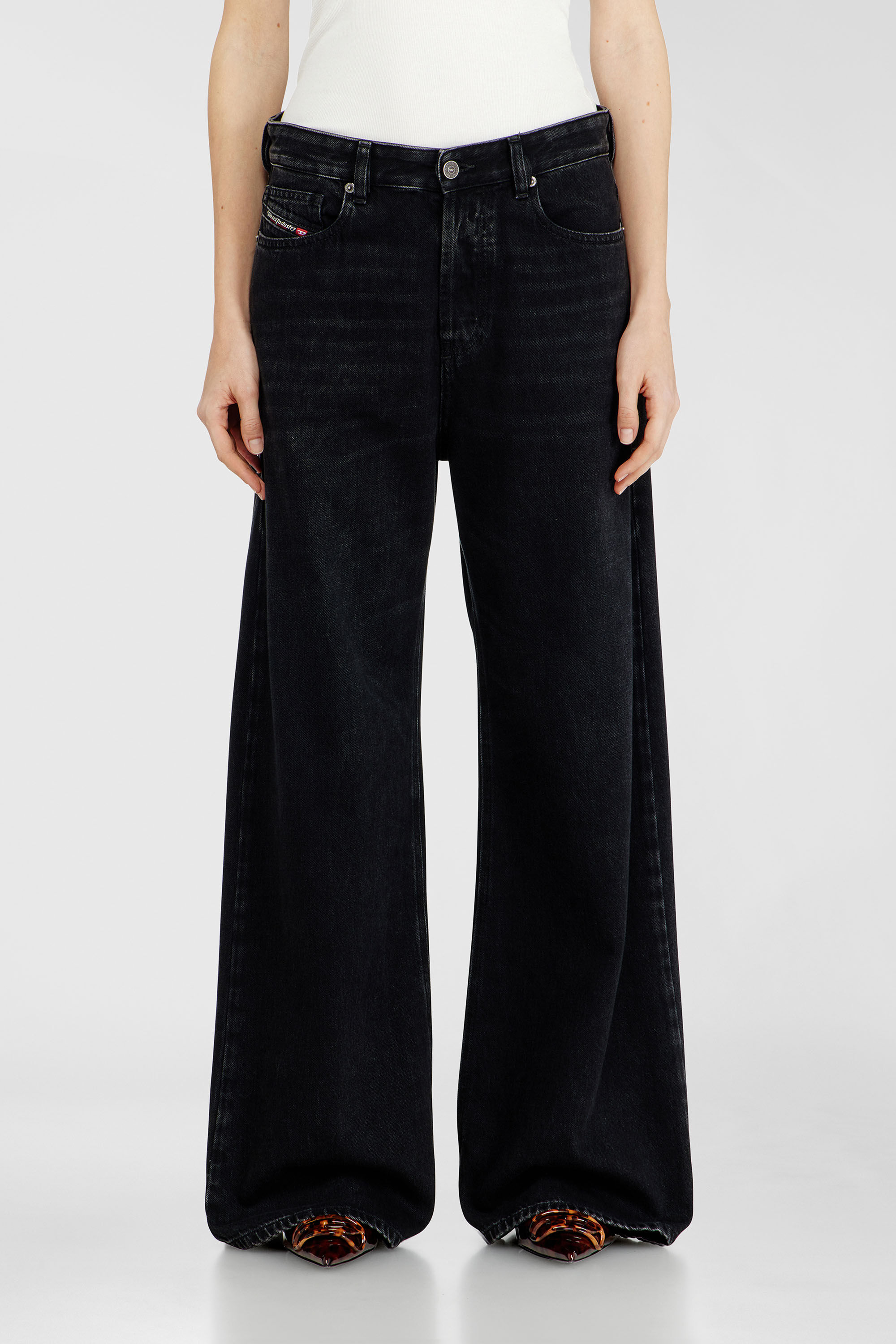 DIESEL d-sire ブラックデニム Women's Relaxed Jeans | Low Waist 1996 D-Sire | Black/Dark grey