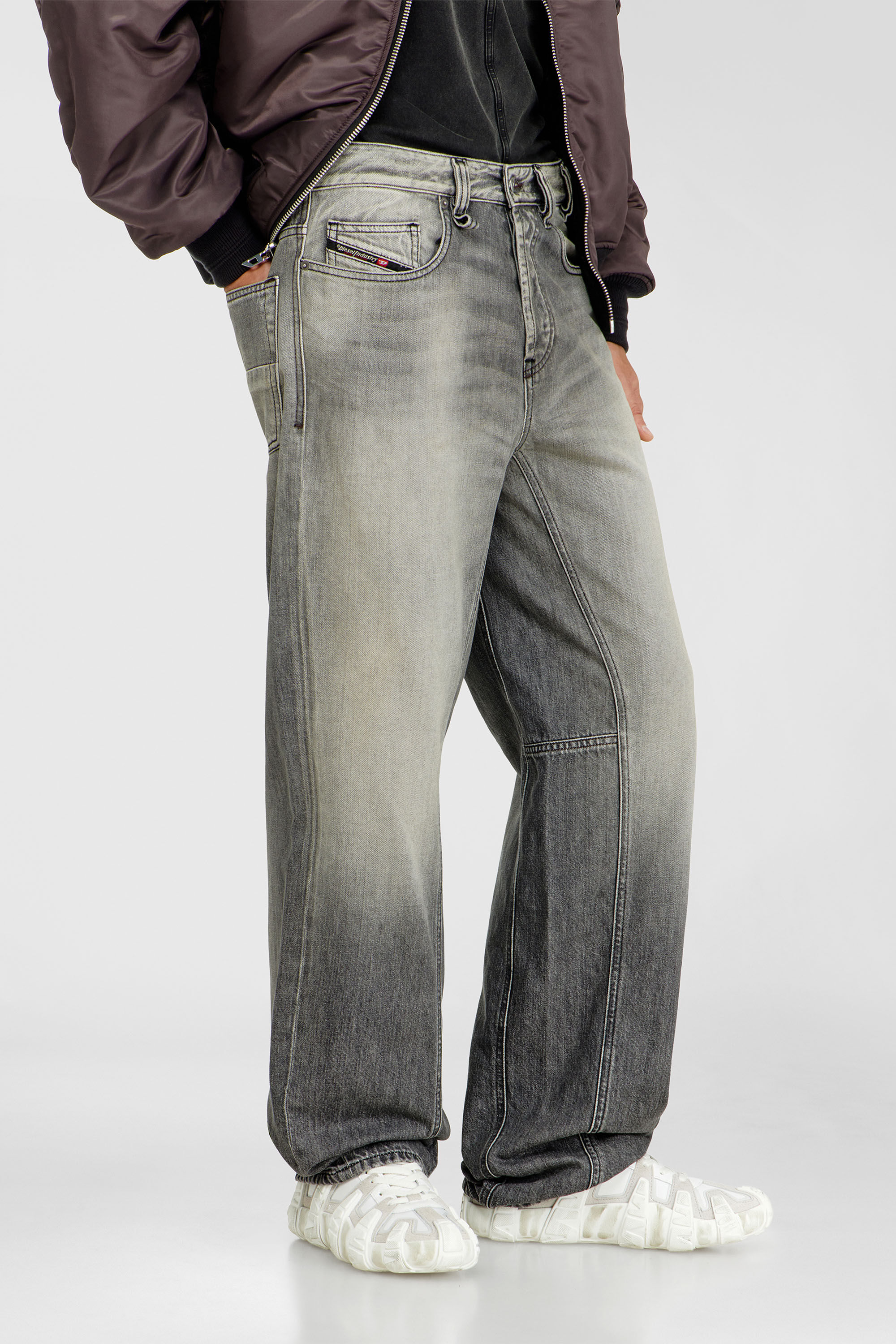 Men's Relaxed Jeans | Low Waist 2001 D-MacroGrey | Diesel TR