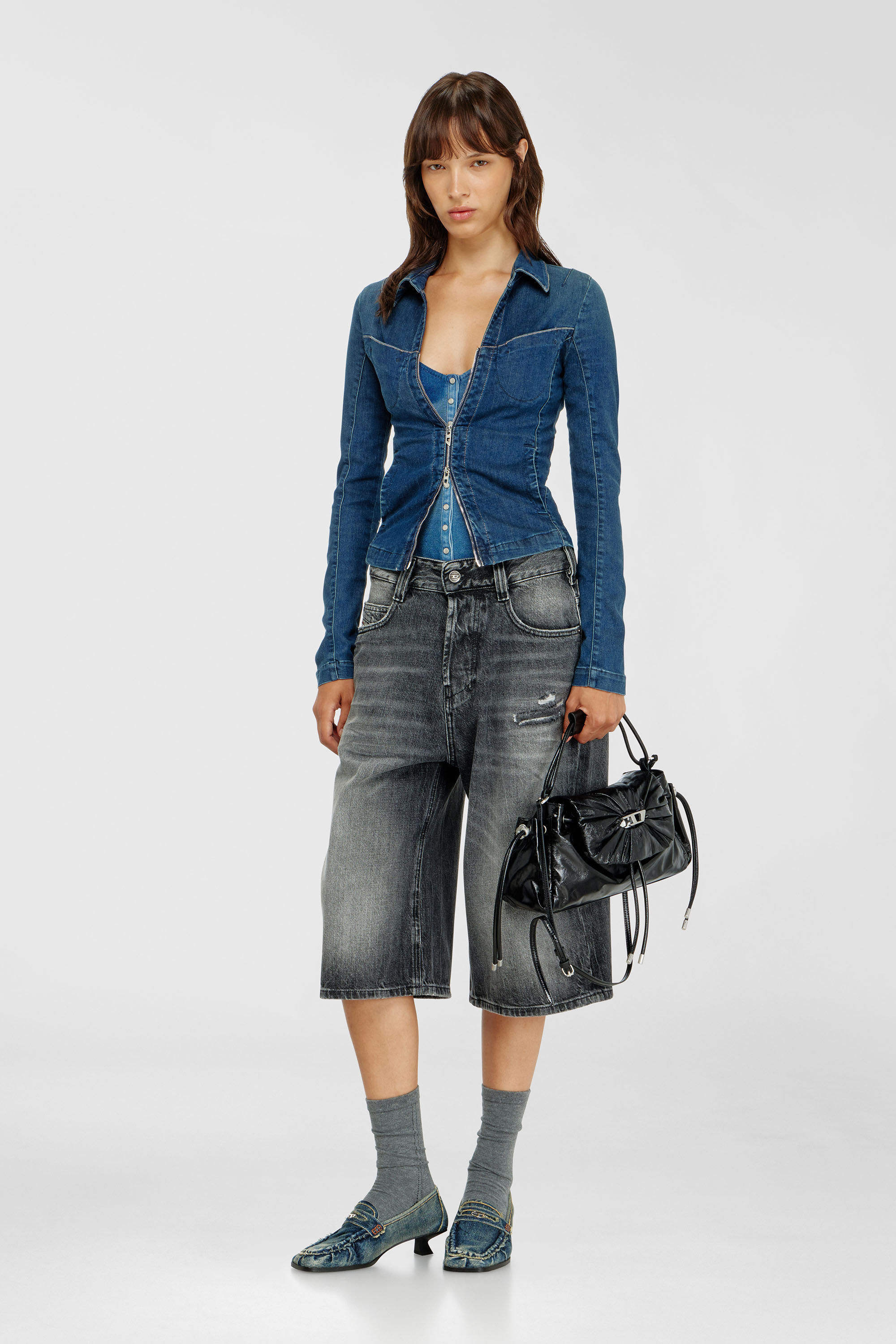 Women's Scrunch-D - Top-handle bag in shiny wrinkled leather