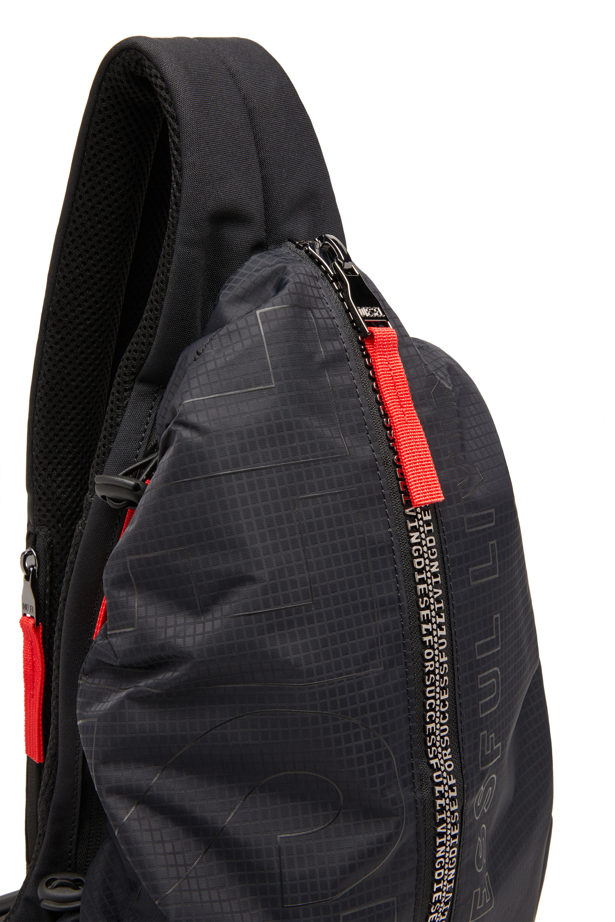 DIESEL ストリートセット Men's Zip-D-Sling backpack in check-jacquard shell | Black | Diesel
