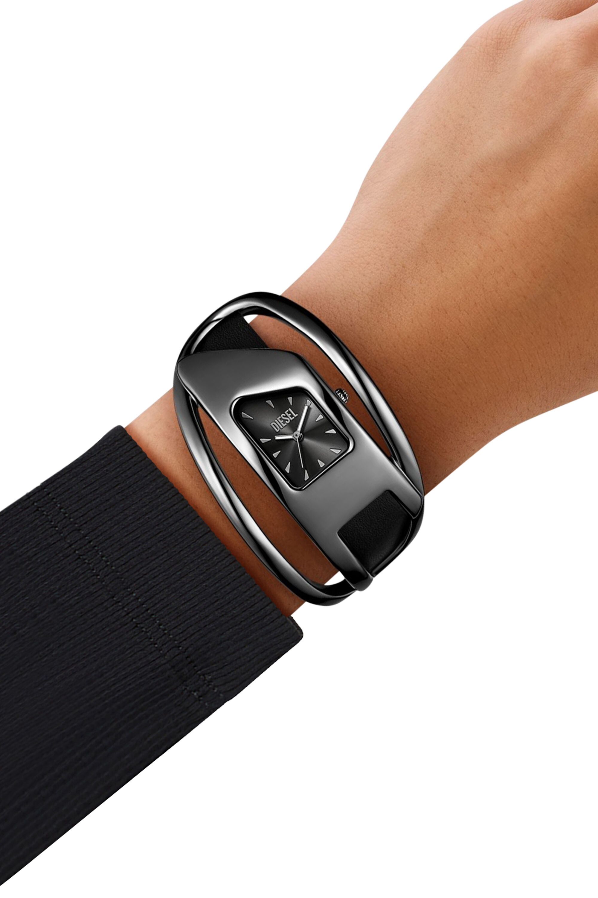 DWE⑤ Women's Wrap-D black leather watch | Black | Diesel