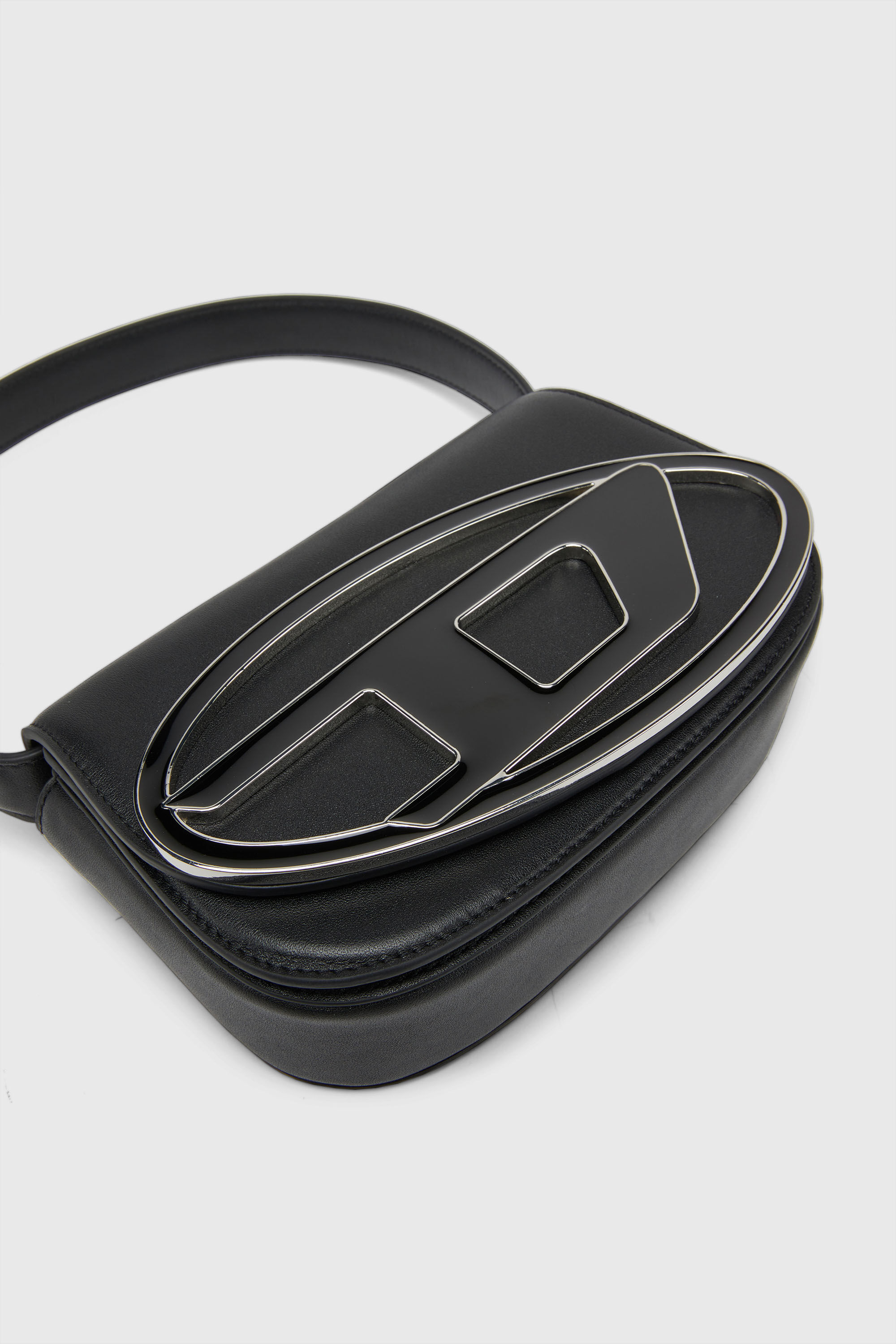 Women's 1DR-Iconic shoulder bag in nappa leather | Black | Diesel