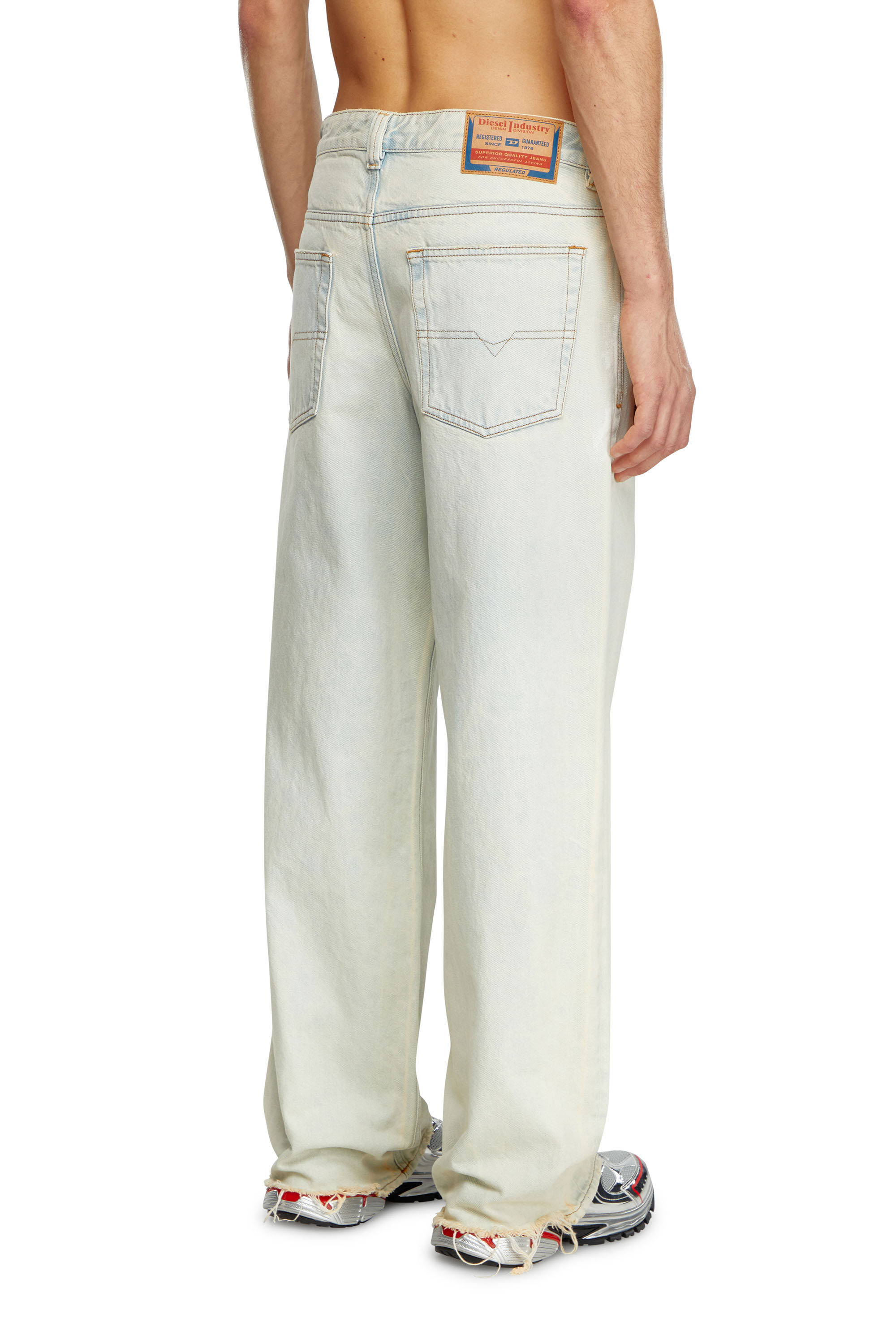 Men's Relaxed Jeans | Light Blue | Diesel 2001 D-Macro Men's Relaxed Jeans | Light Blue | Diesel 2001 D-Macro