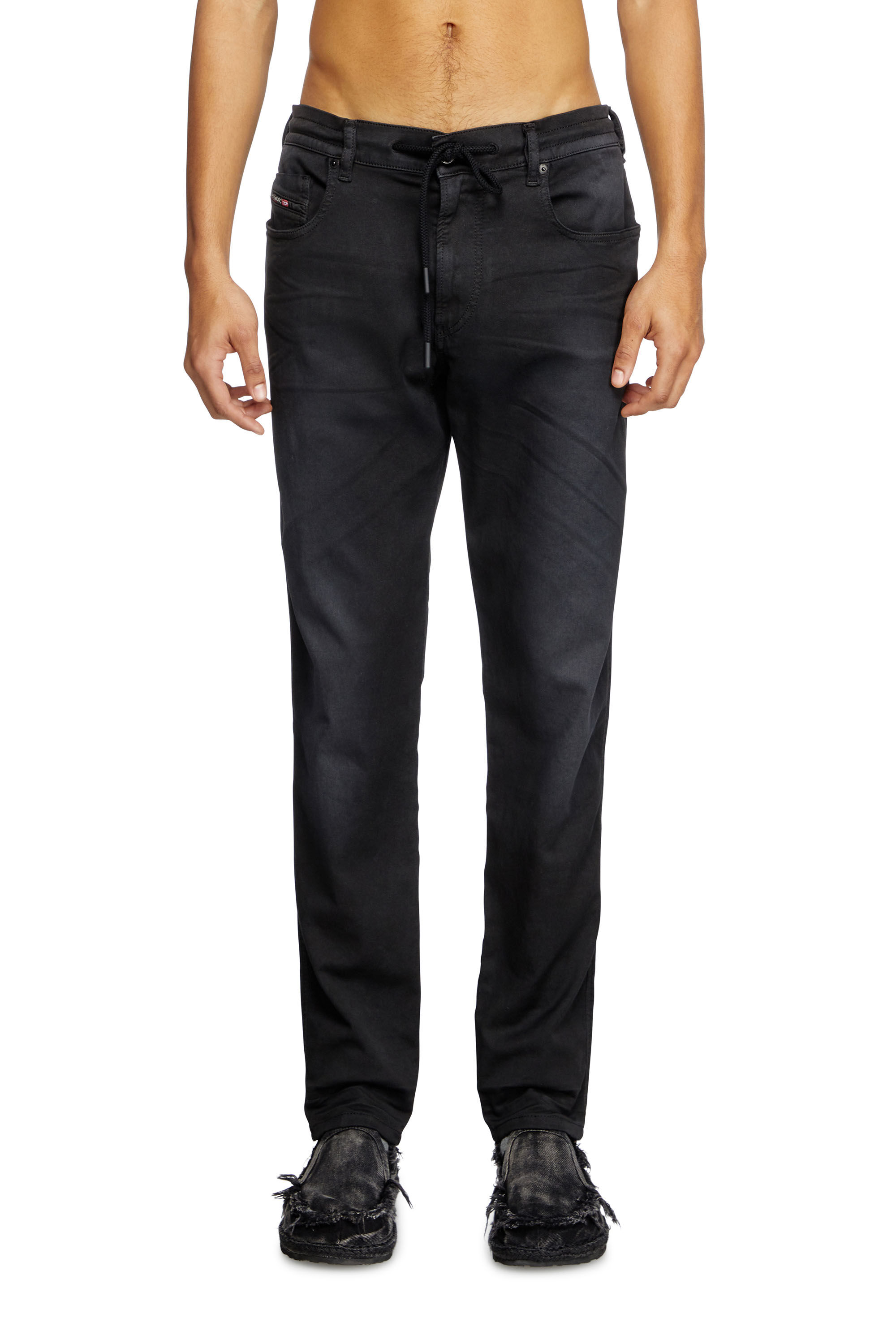 Diesel - Man's Slim 2060 D-Strukt Joggjeans® 0670M, Black - 3