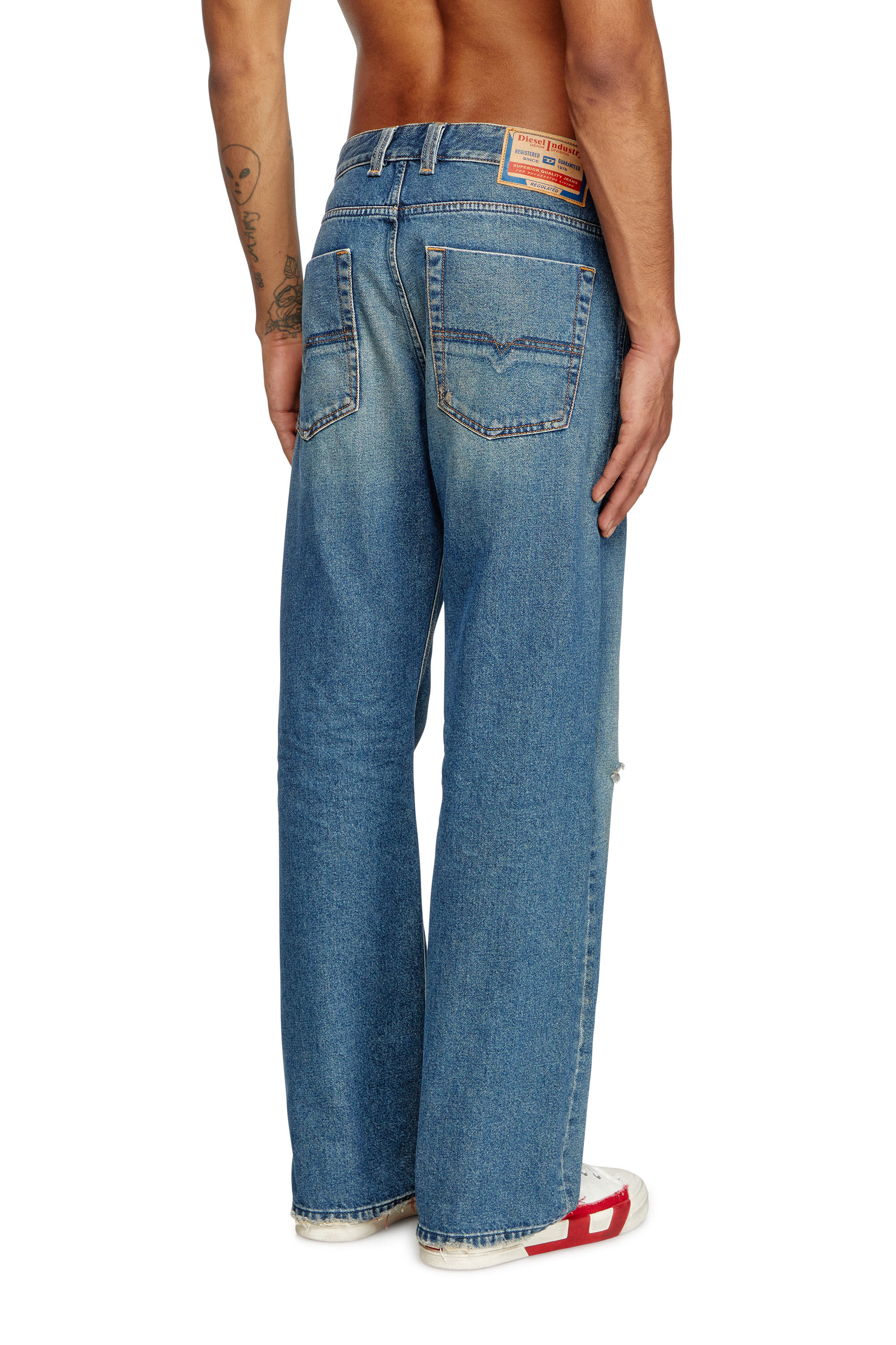 Men's Relaxed Jeans | Medium blue | Diesel 1980 D-Eeper