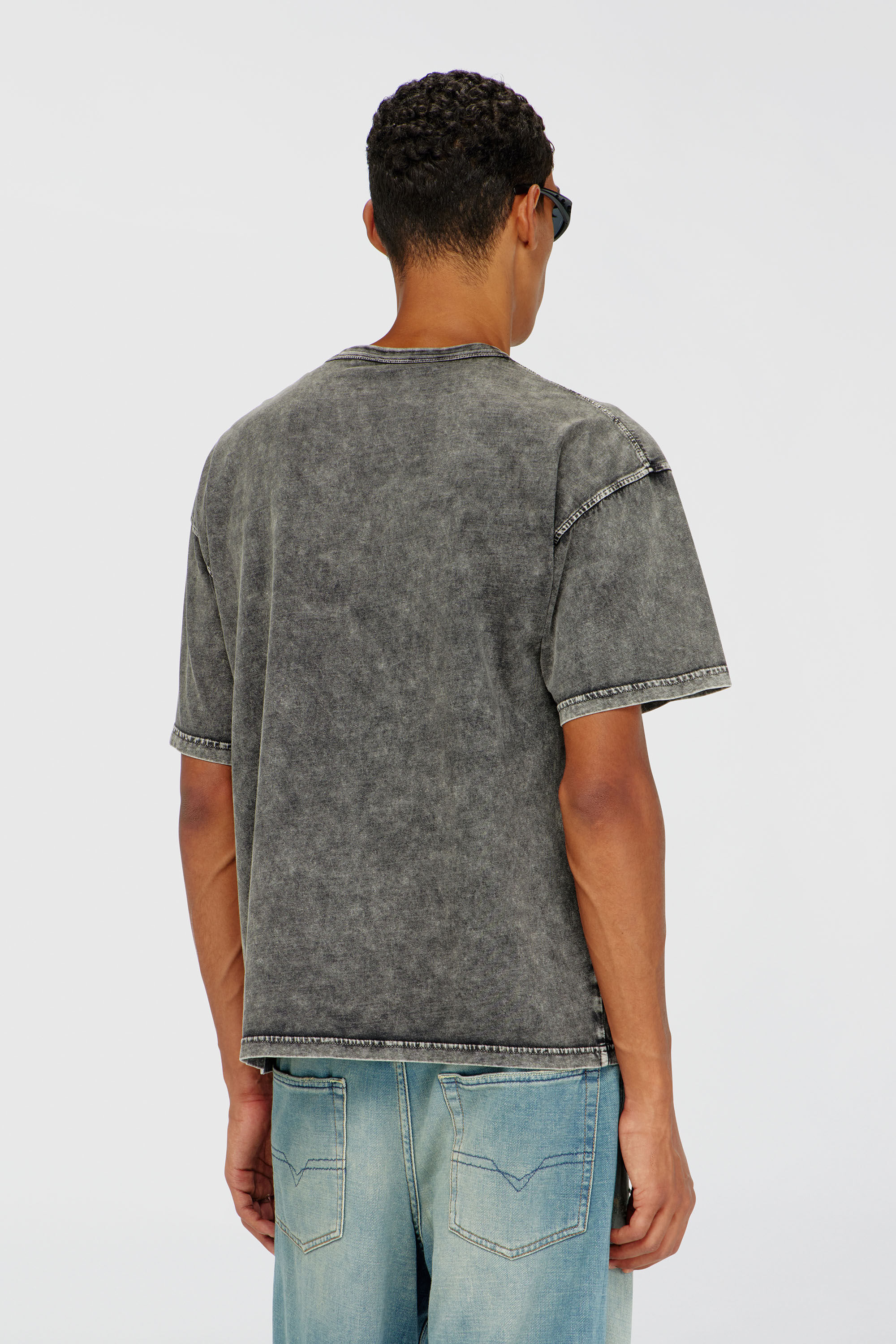 Men's Relaxed cotton T-shirt with Oval D applique | Black | Diesel TR