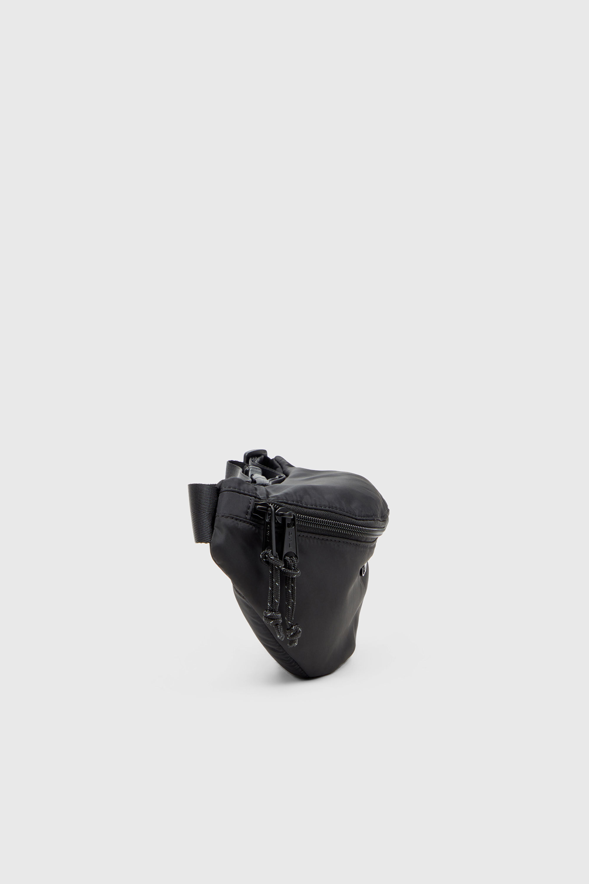 Men's D-Pack-Belt bag in satin-touch fabric | Black | Diesel TR