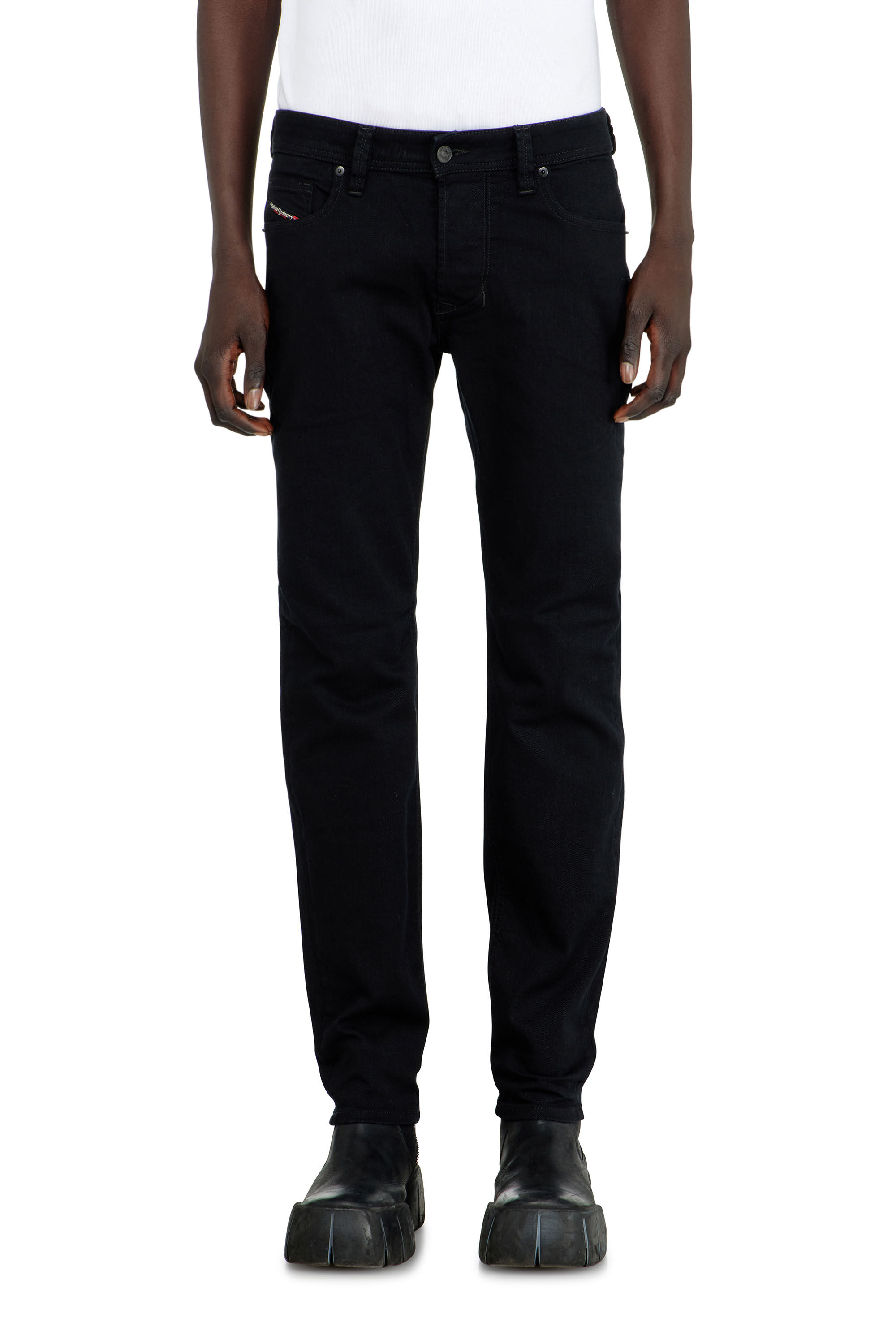 Larkee-Beex 0688H Men: Tapered Black/Dark grey Jeans | Diesel