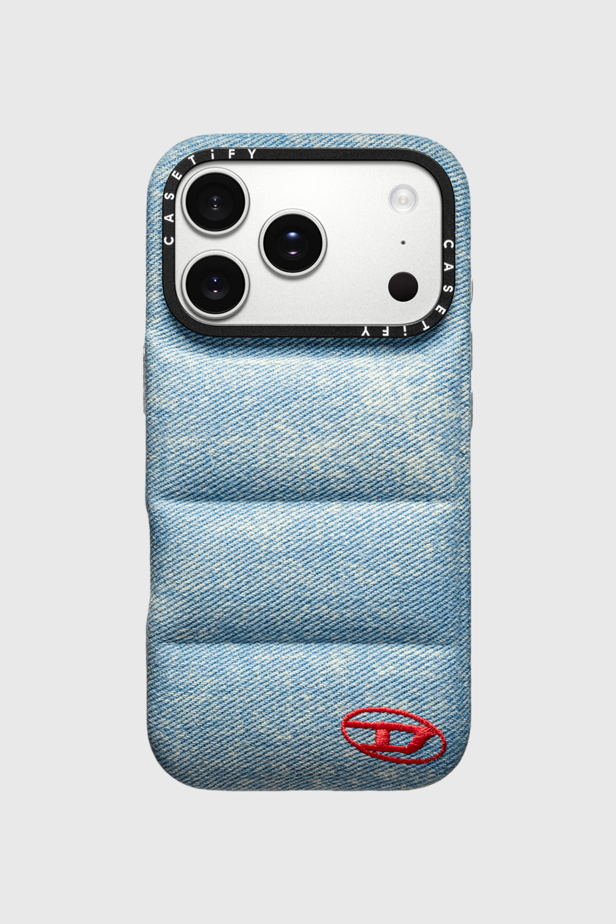 【新品】DIESEL Blue Denim Puffer Phone Case Women's Puffer case for iPhone 17 Pro | Blue | Diesel {{Country}}