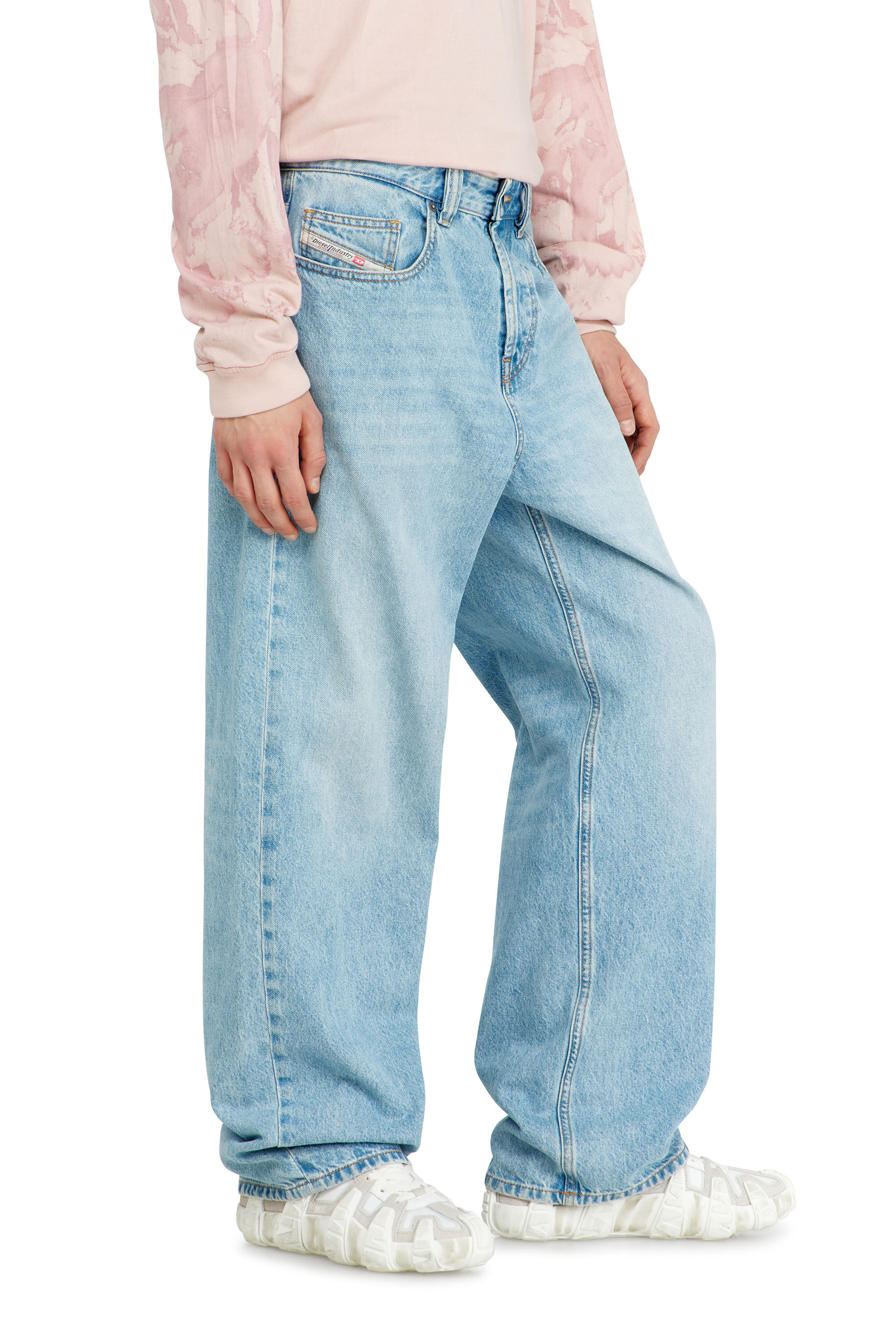 Men's Relaxed Jeans | Light Blue | Diesel 2001 D-Macro