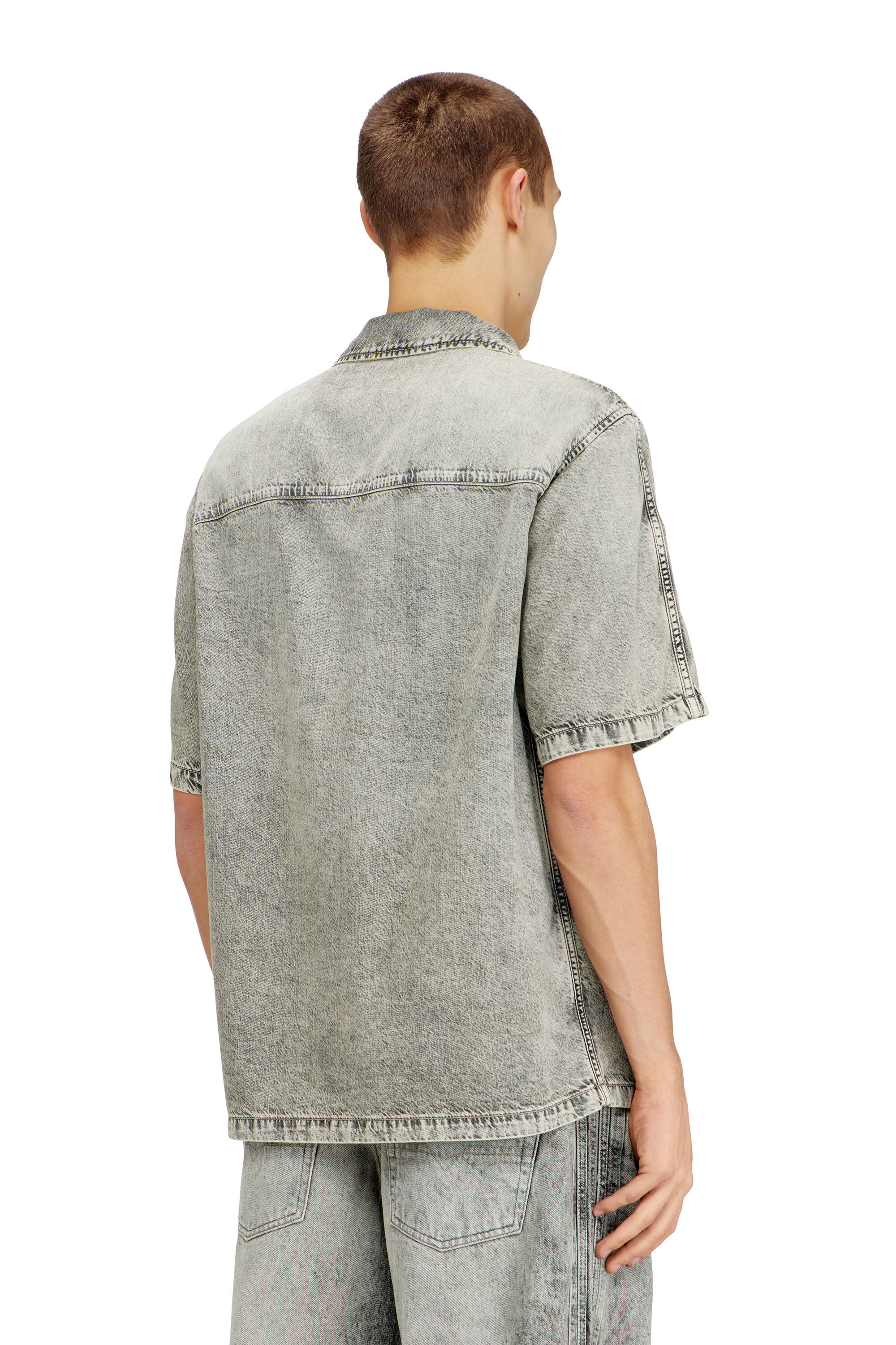 Men's Short-sleeve shirt in fluid treated denim | Grey | Diesel TR