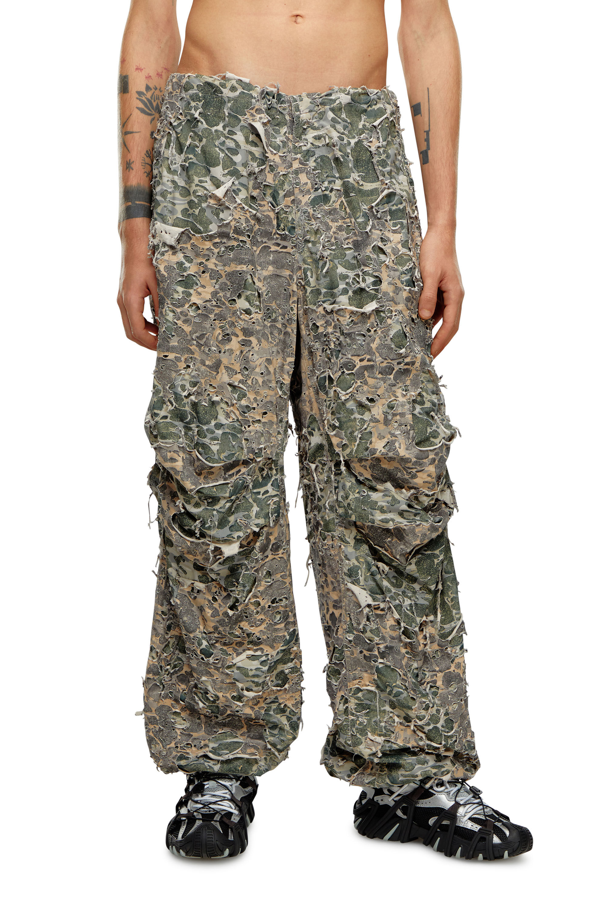 Men's Camo pants with destroyed finish | Multicolor | Diesel
